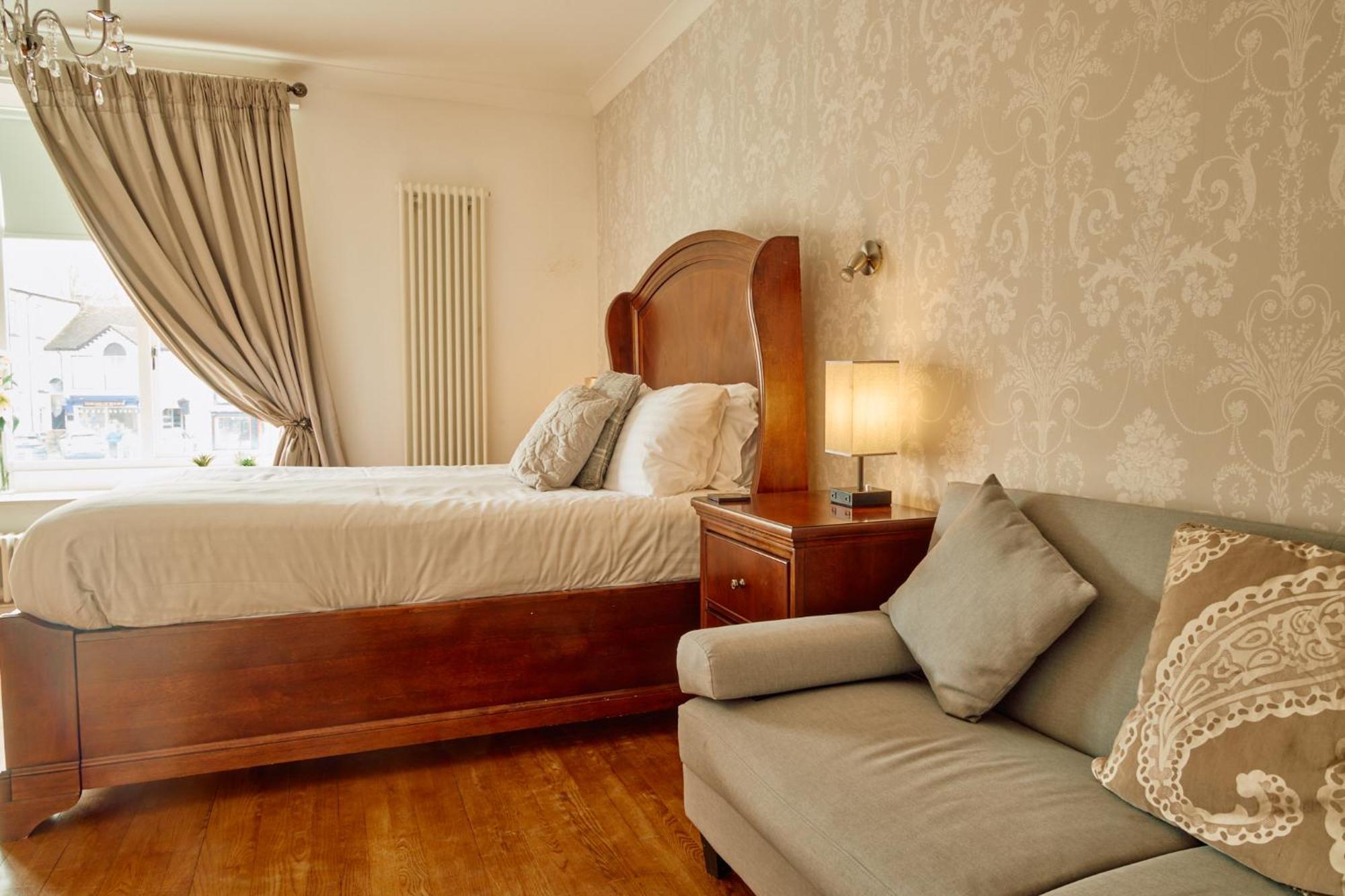 Double Room separate bathroom