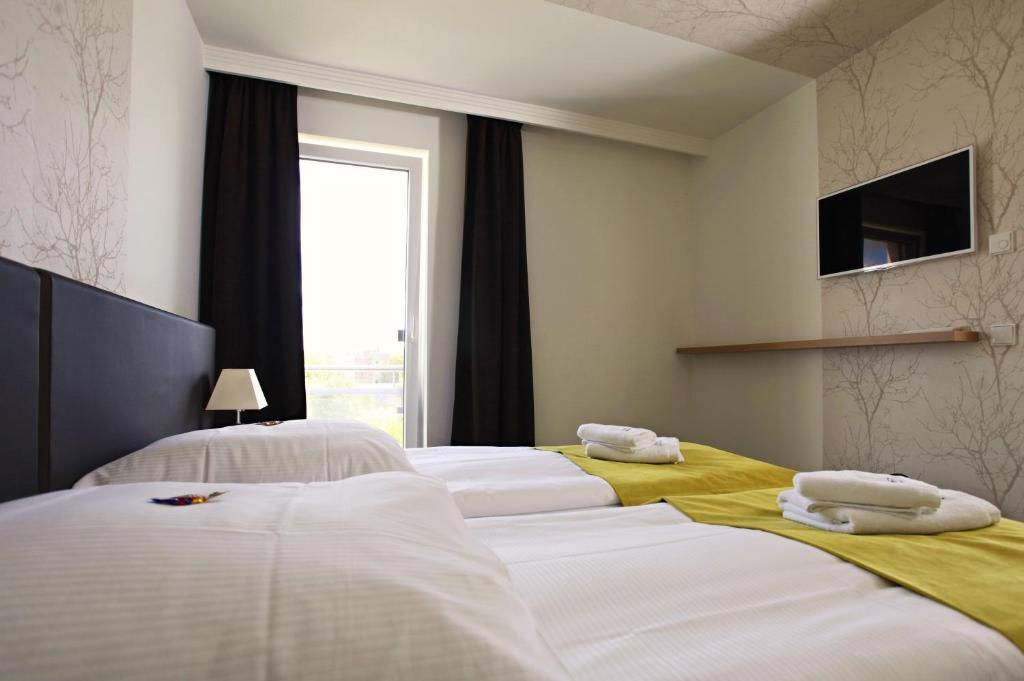 One-Bedroom Apartment (2 Adults + 2 Children),17464001:JPEG