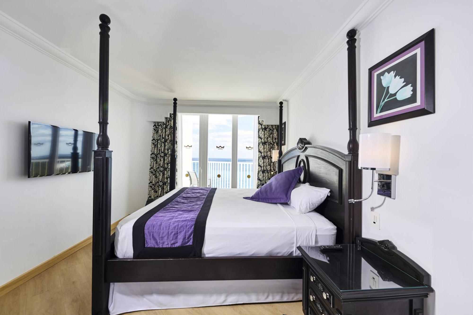 Family Suite with Ocean View,1740705691:JPEG