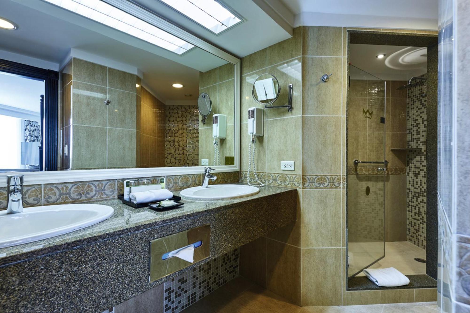 Standard Suite