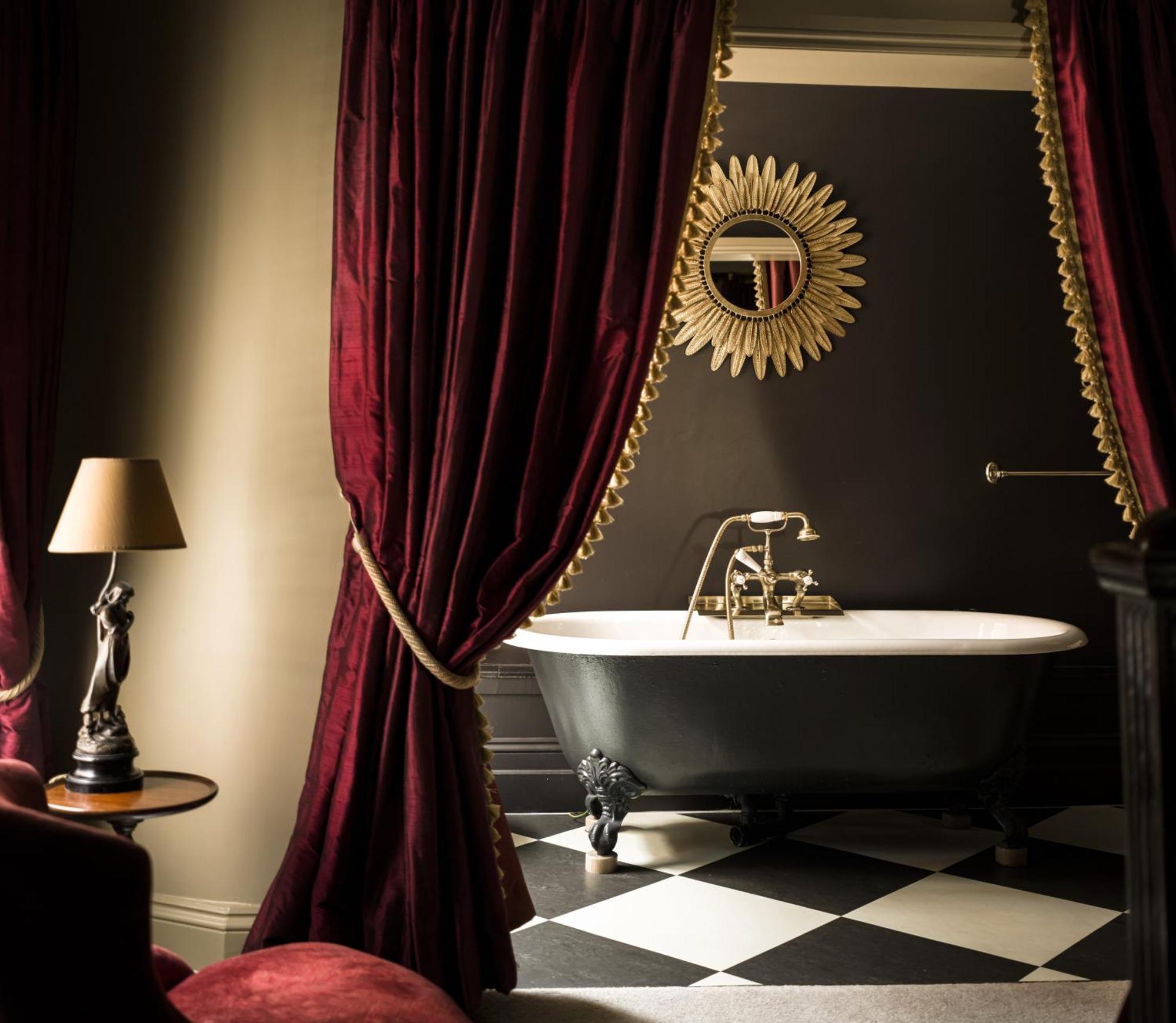 Club Single Room