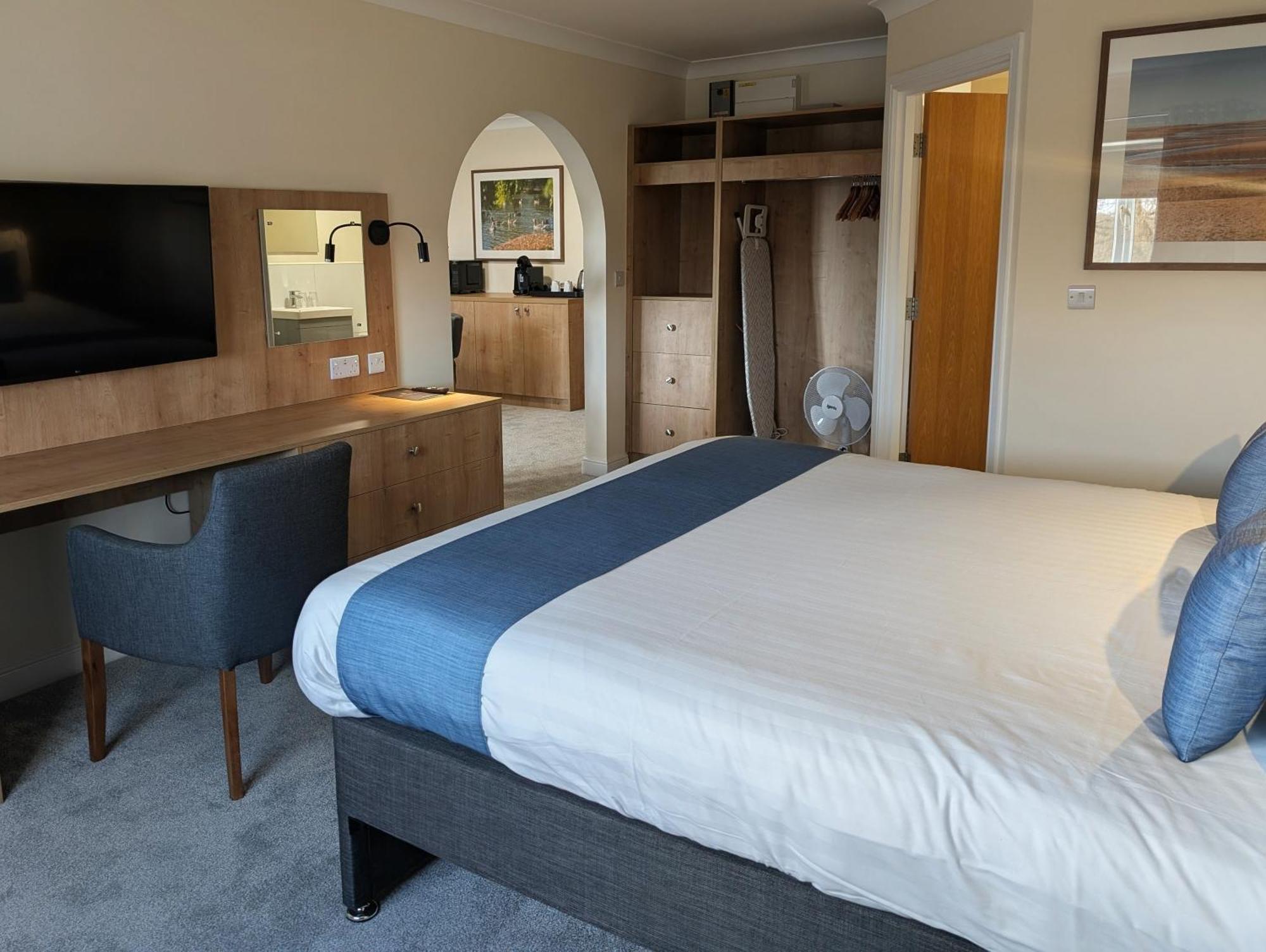 Deluxe Suite