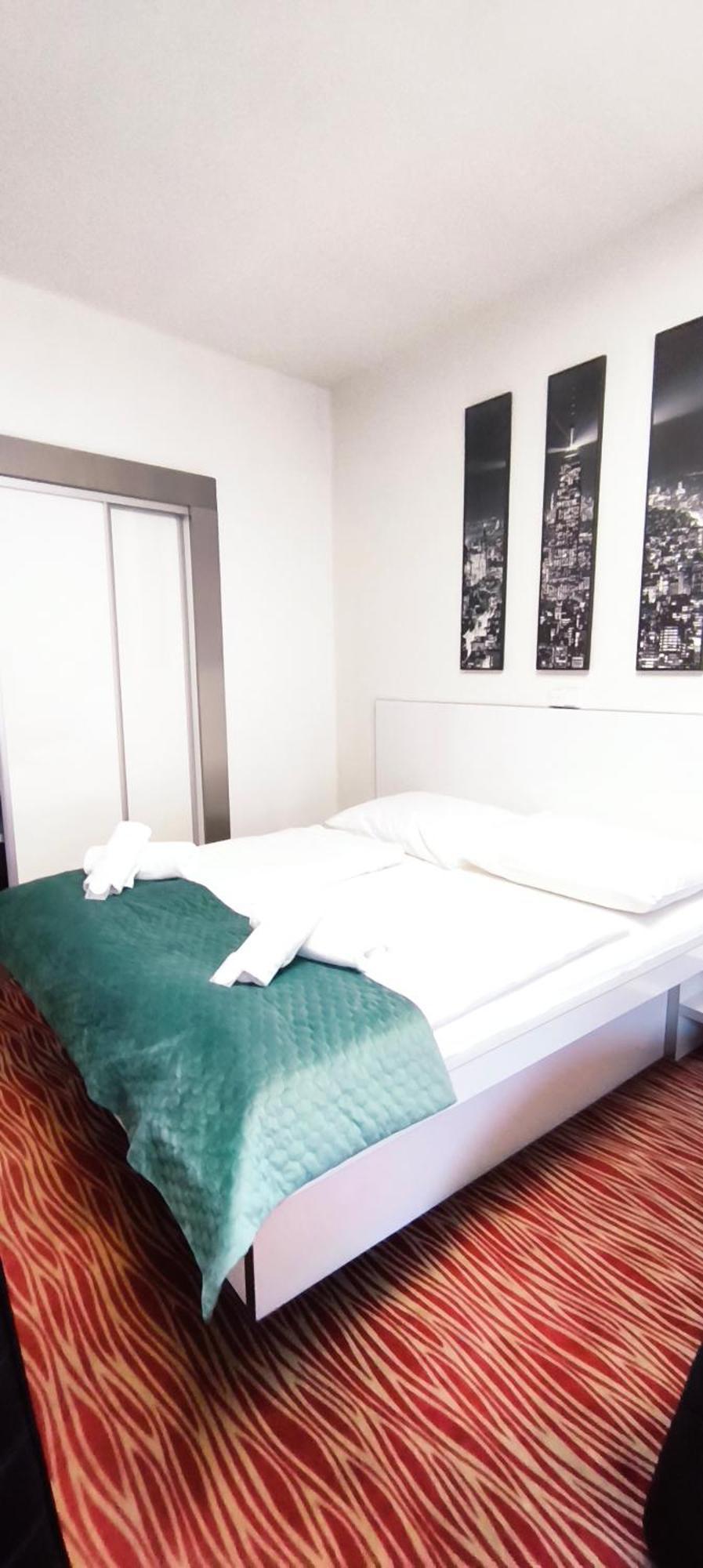 Standard Apartment,1742579957:JPEG