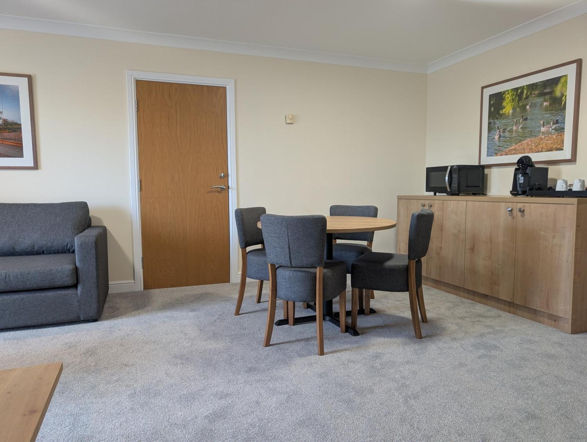 Deluxe Suite