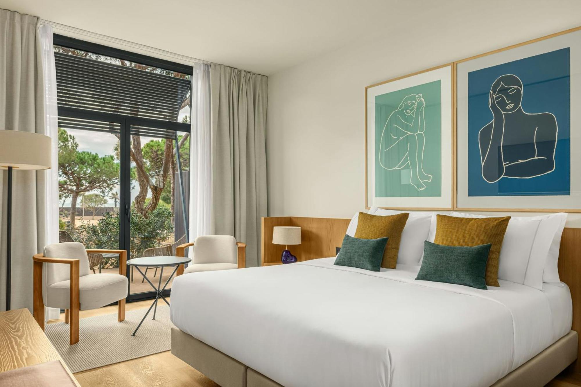 Premium King Room Garden Access Garden View