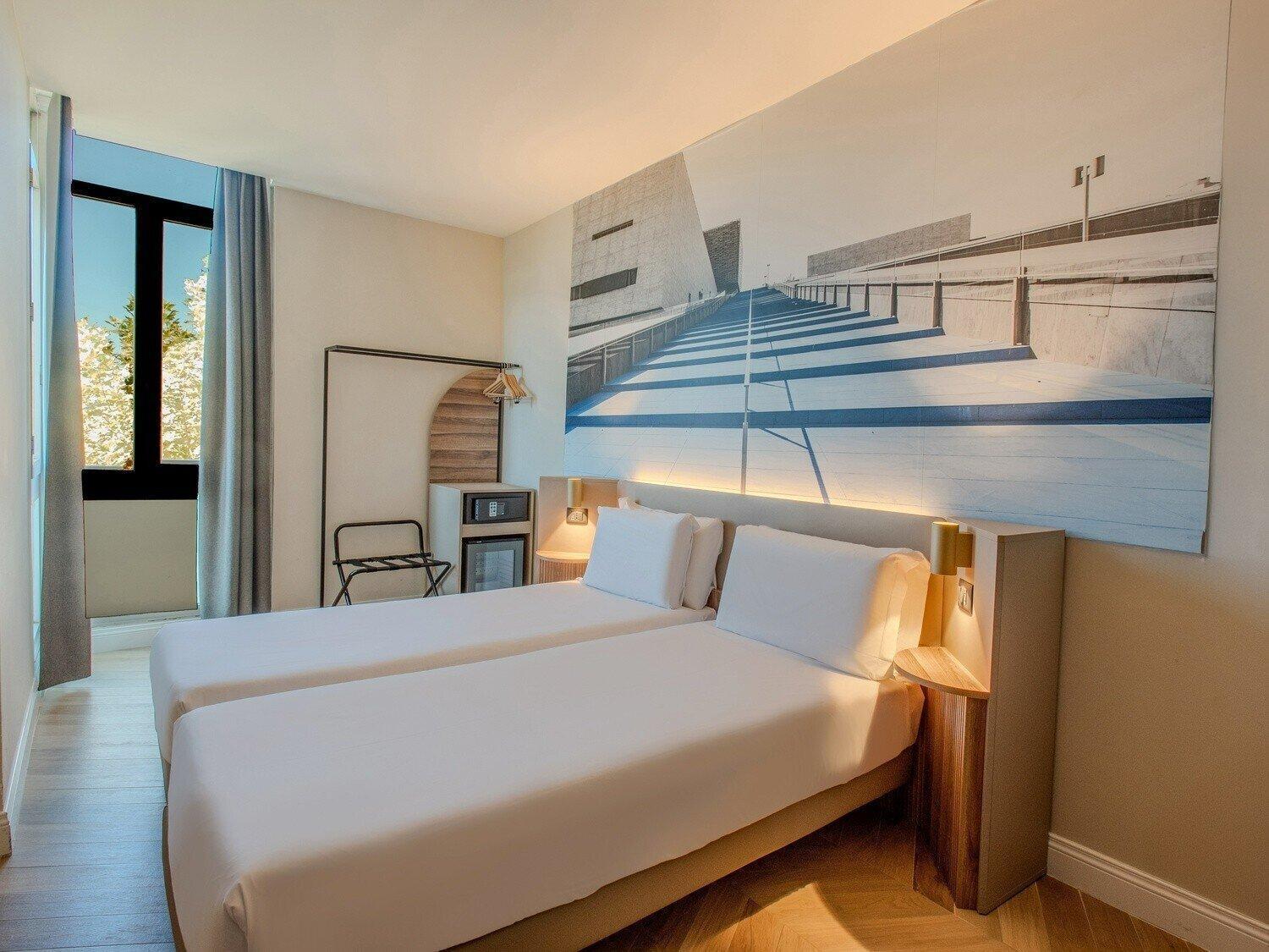 Twin Room,1742590164:JPEG