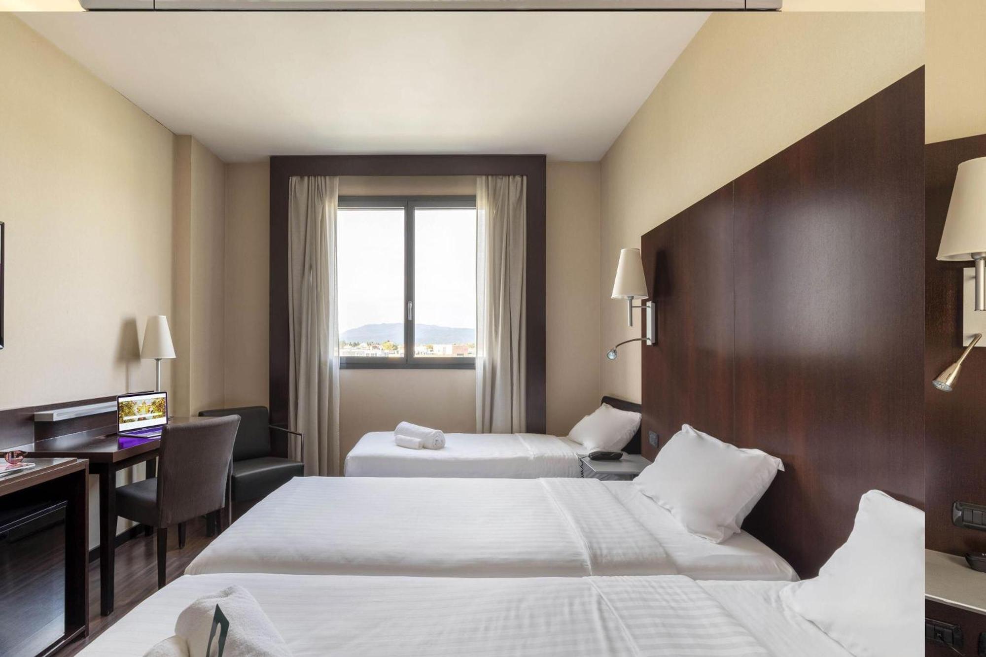 Triple Room,1742591482:JPEG