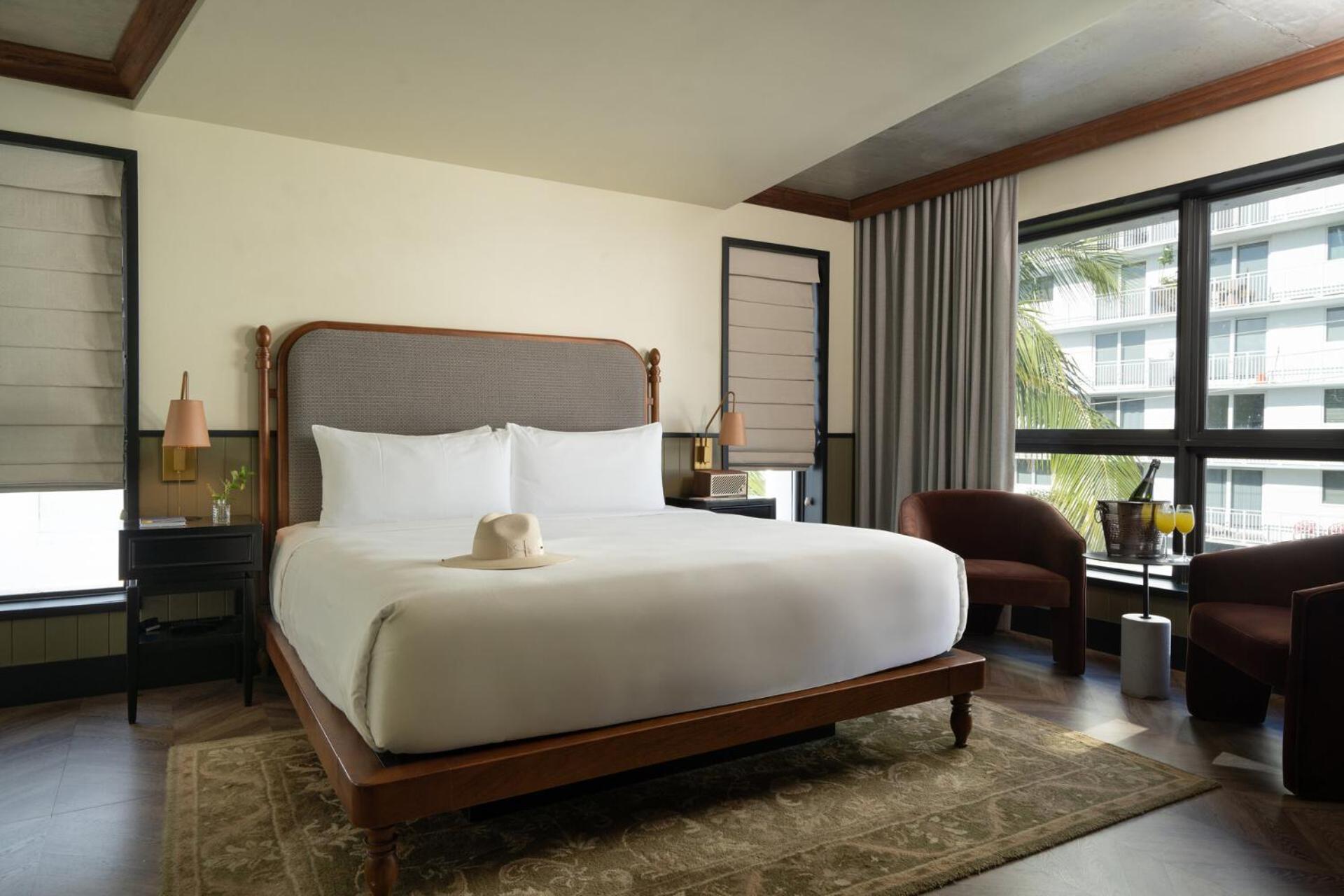 One-Bedroom King Suite Non-Smoking