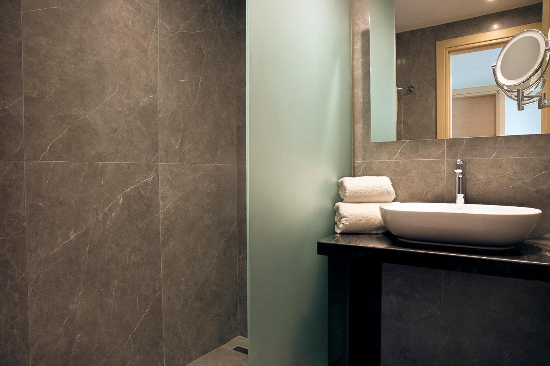 Executive Suite Sea View