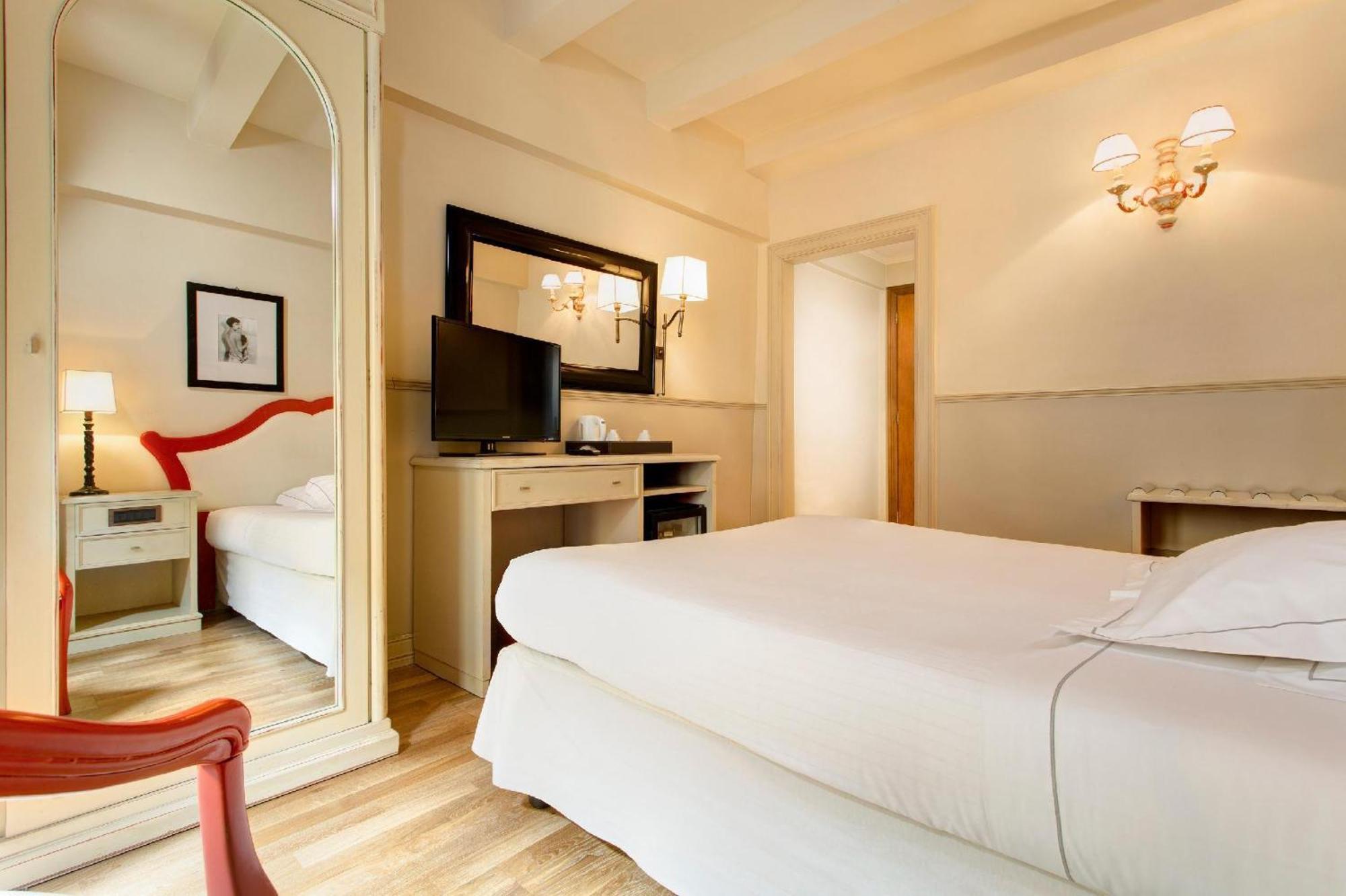 Queen Room