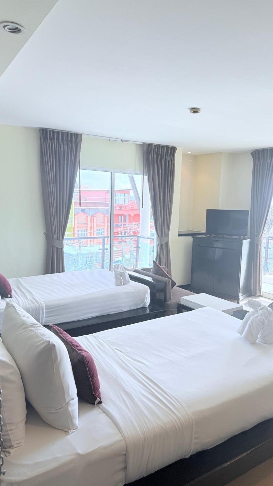 Deluxe Twin Room,1742602846:JPEG