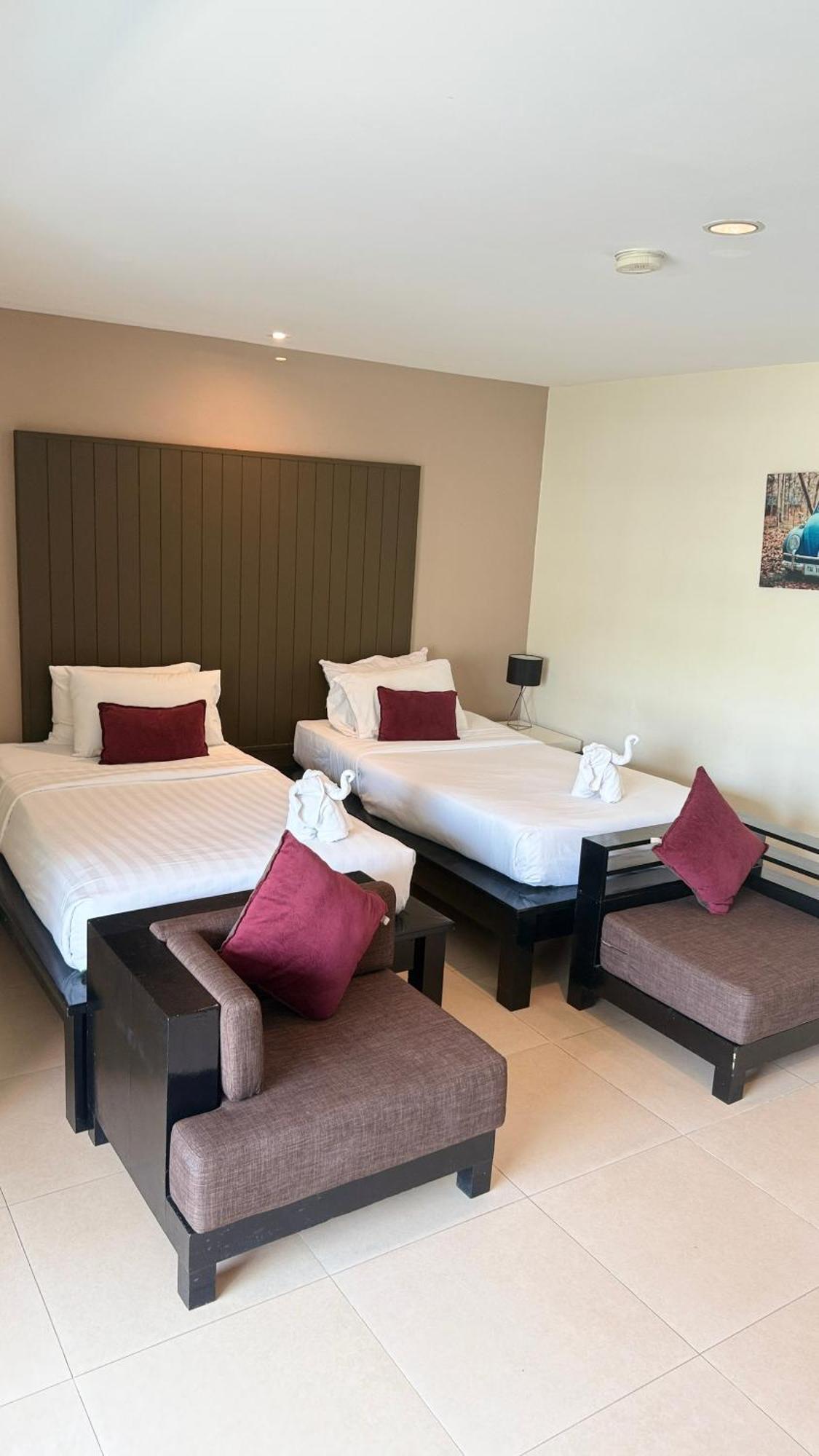 Deluxe Twin Room