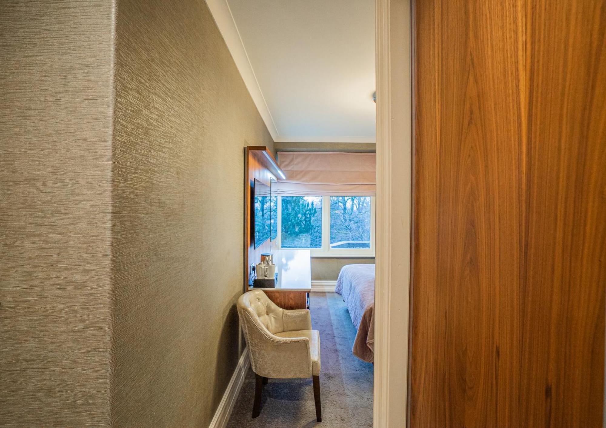Superior Queen Room