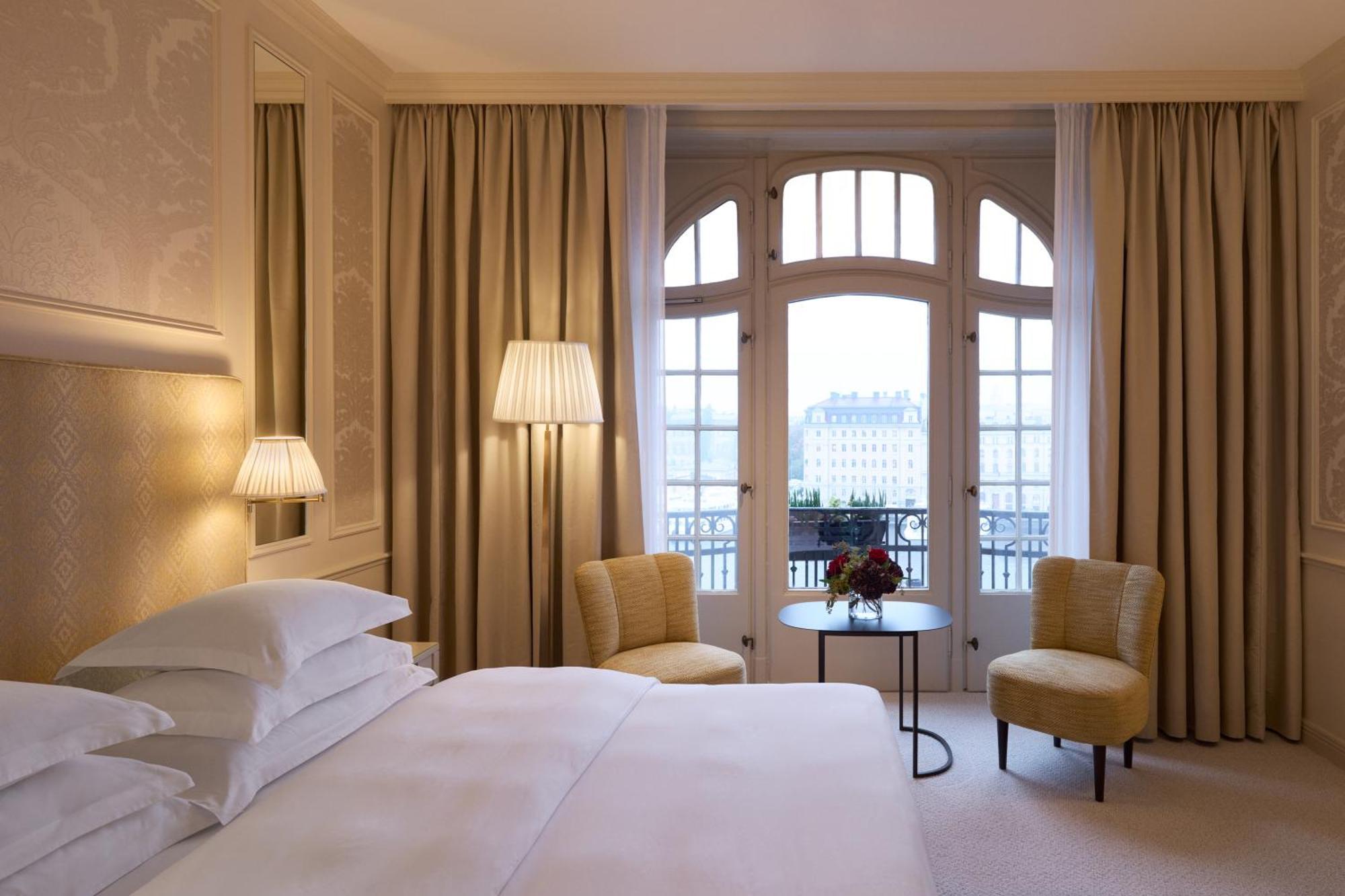 Deluxe Sea View Room