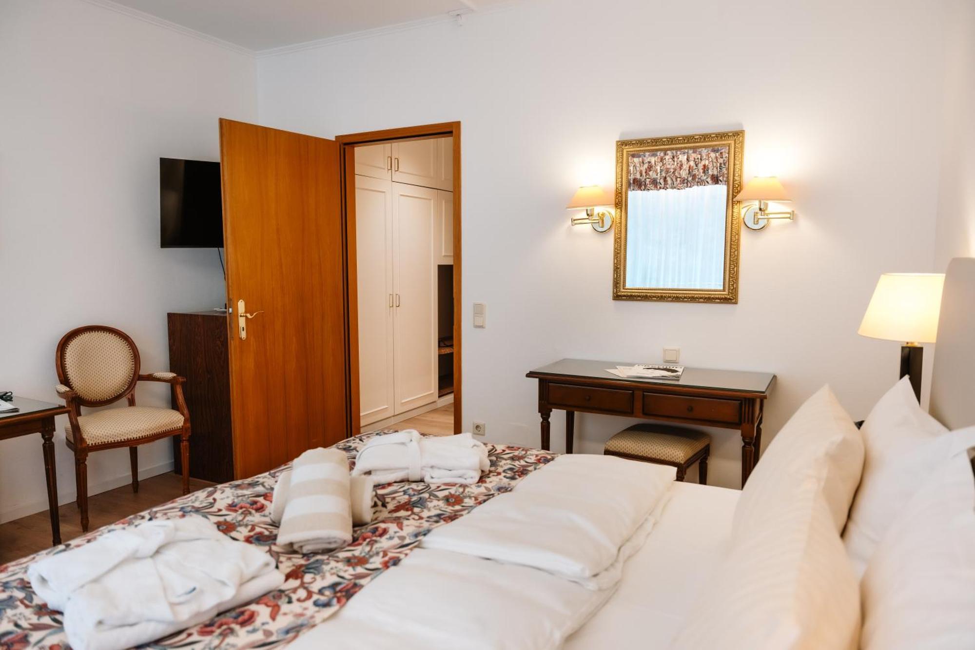 Large Double Room