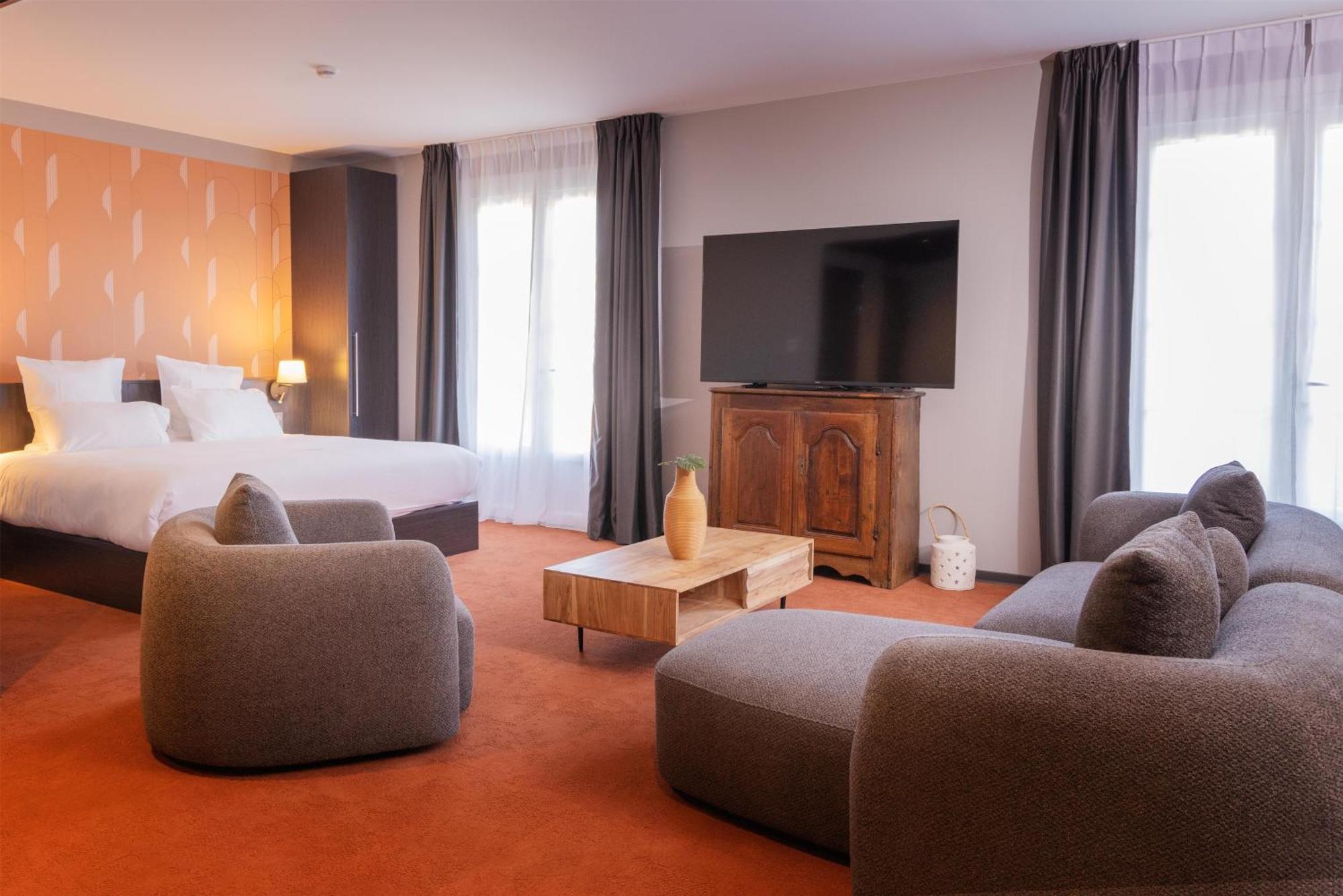 Suite Lit King-Size avec Accès au Jardin et Baignoire - Non-Fumeurs