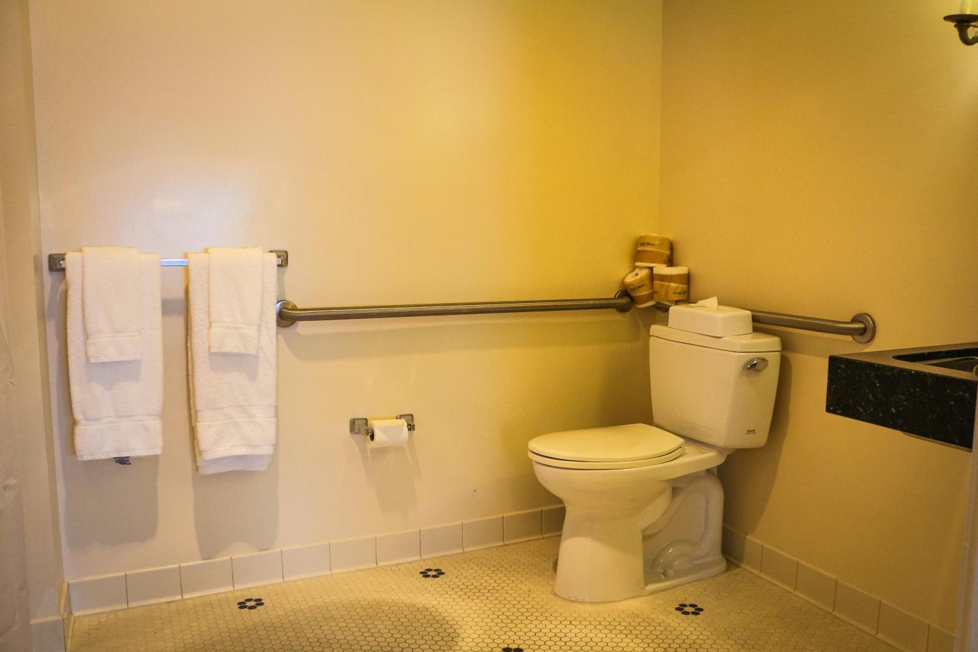 Queen Room - Disability Access,1742612031:JPEG