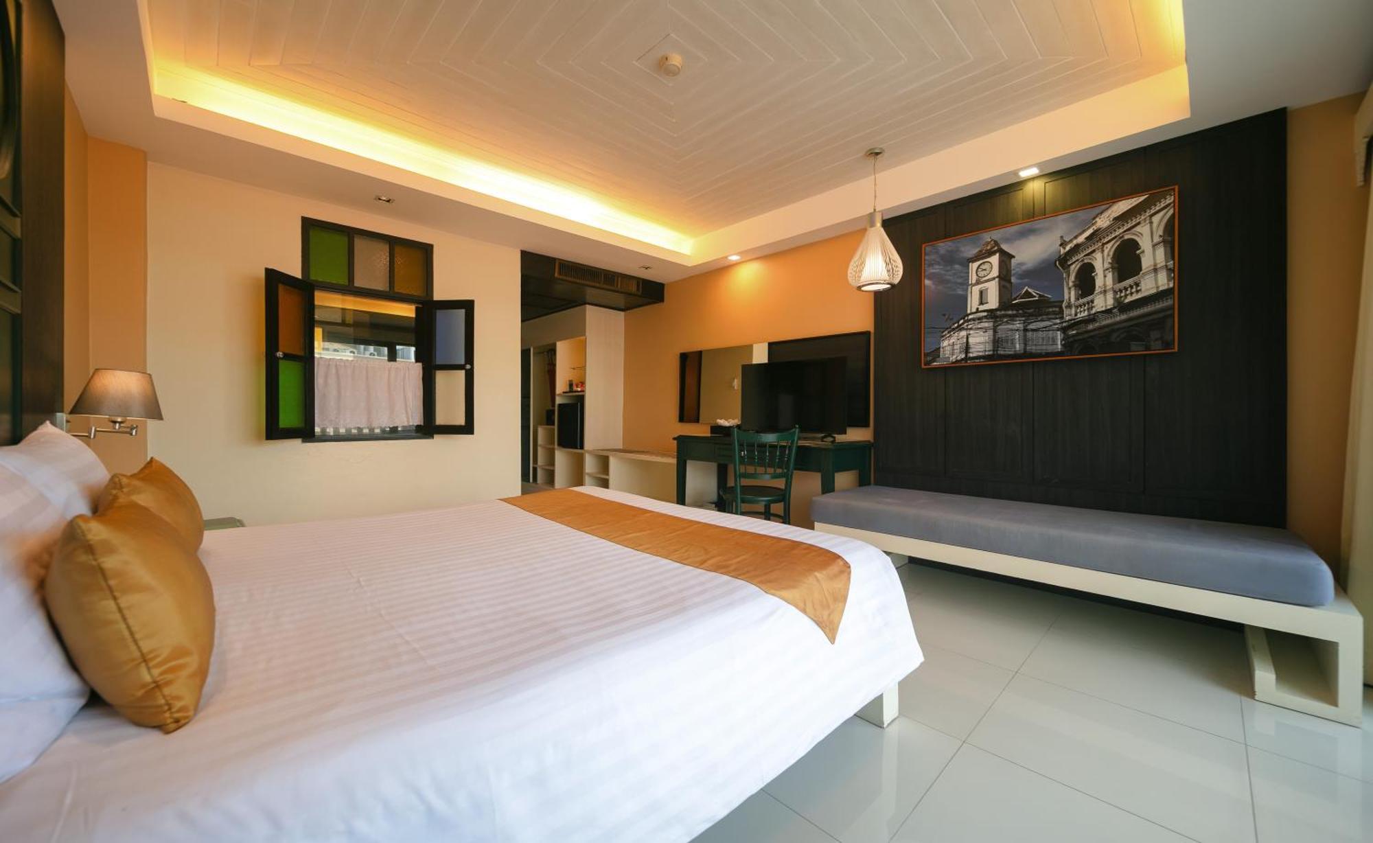 Deluxe Double or Twin Room Balcony Sino Wing