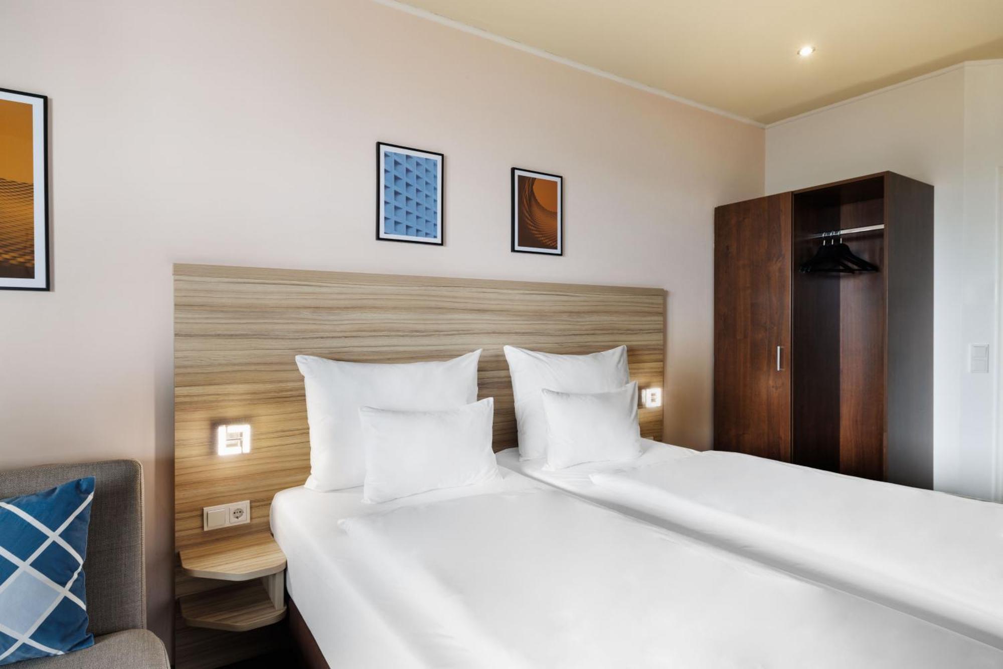 Standard Twin Room Balcony