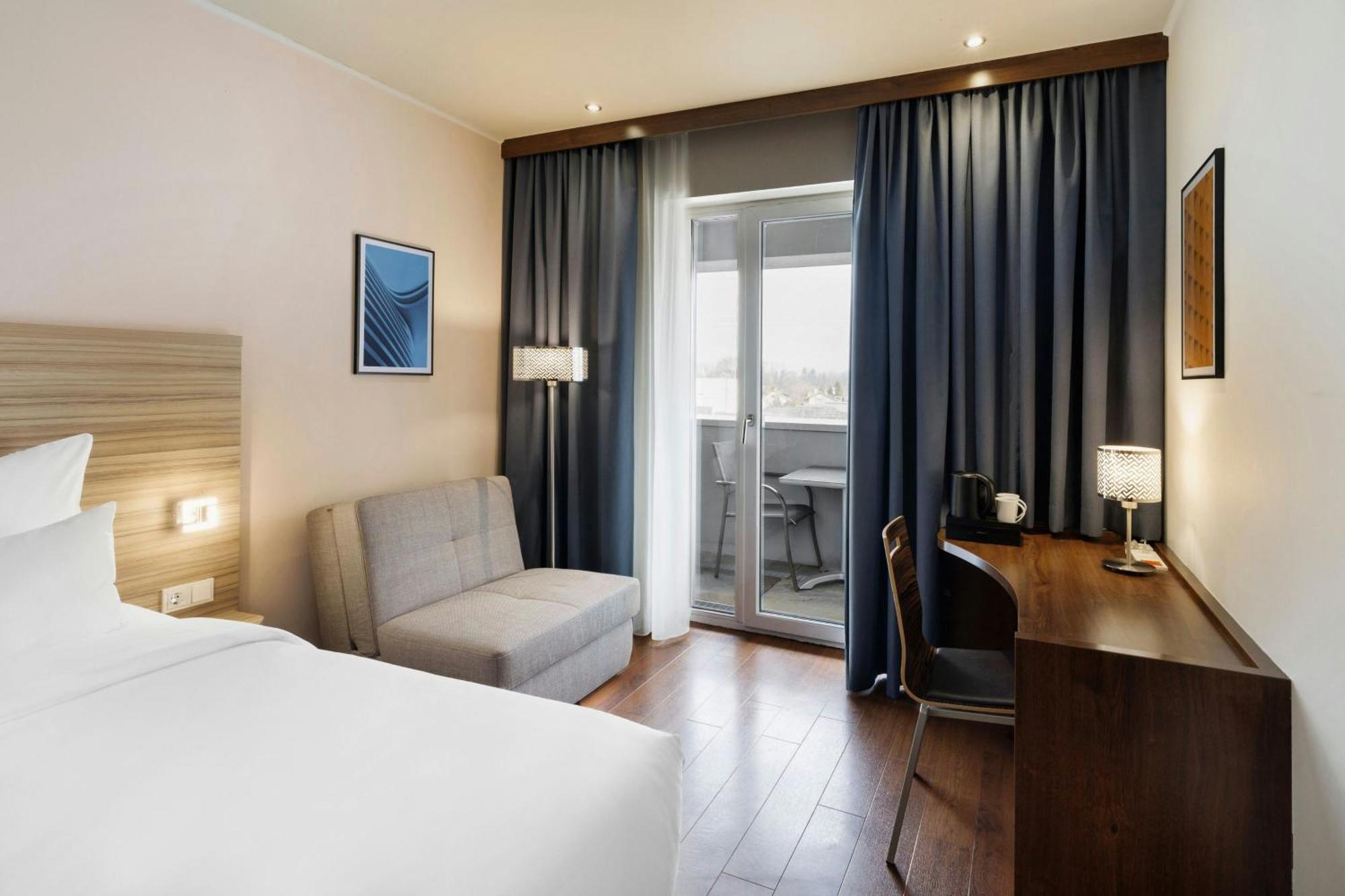 Standard King Room Balcony