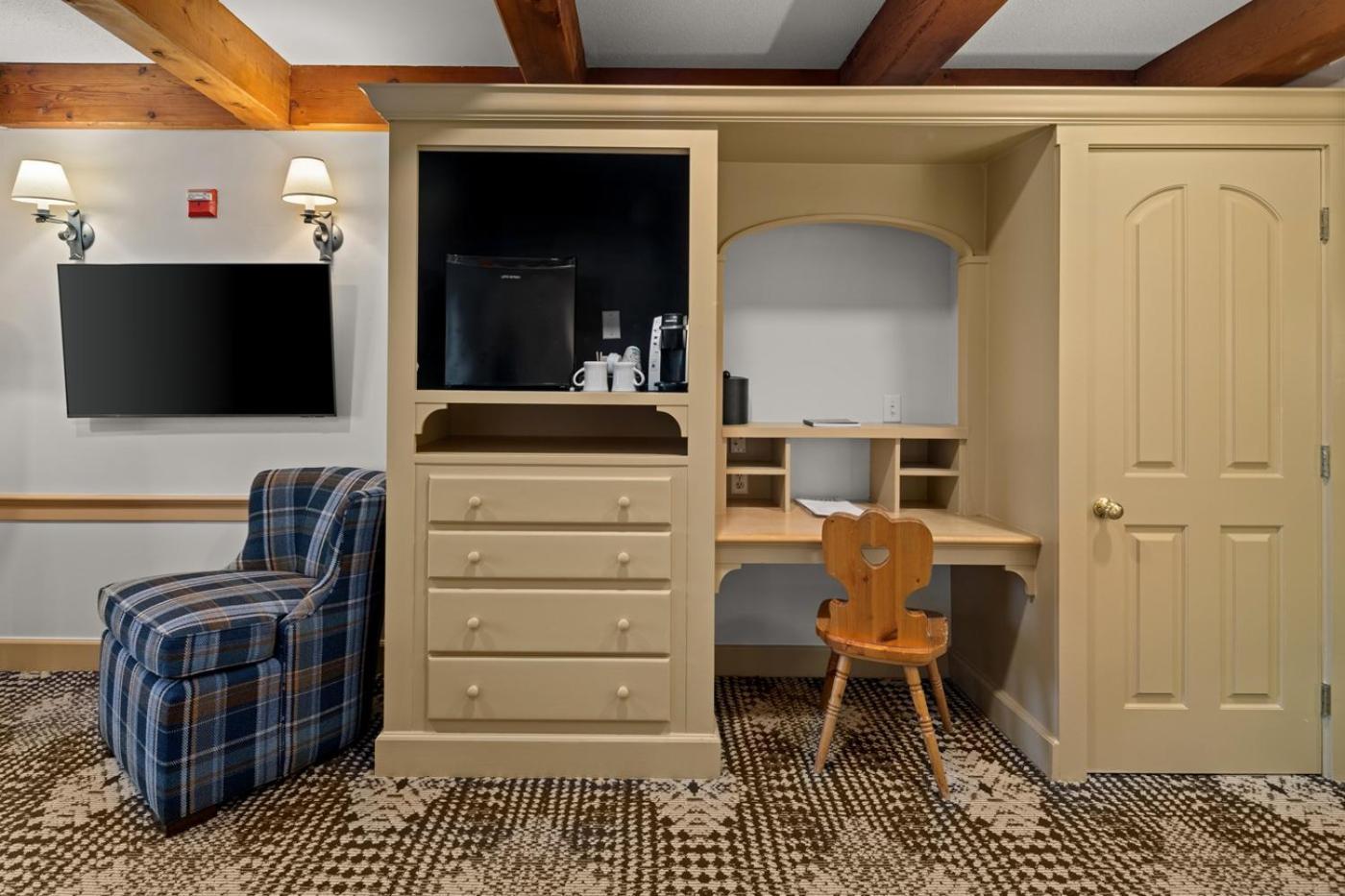 Queen Room