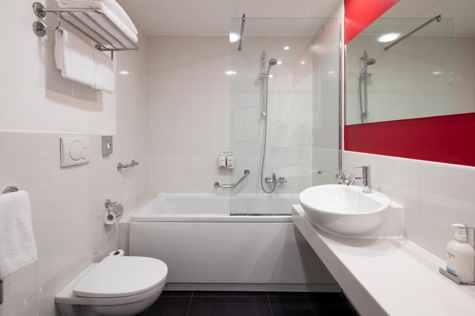 Standard Queen Room with Sofa Bed - Non-Smoking,1742640044:JPEG