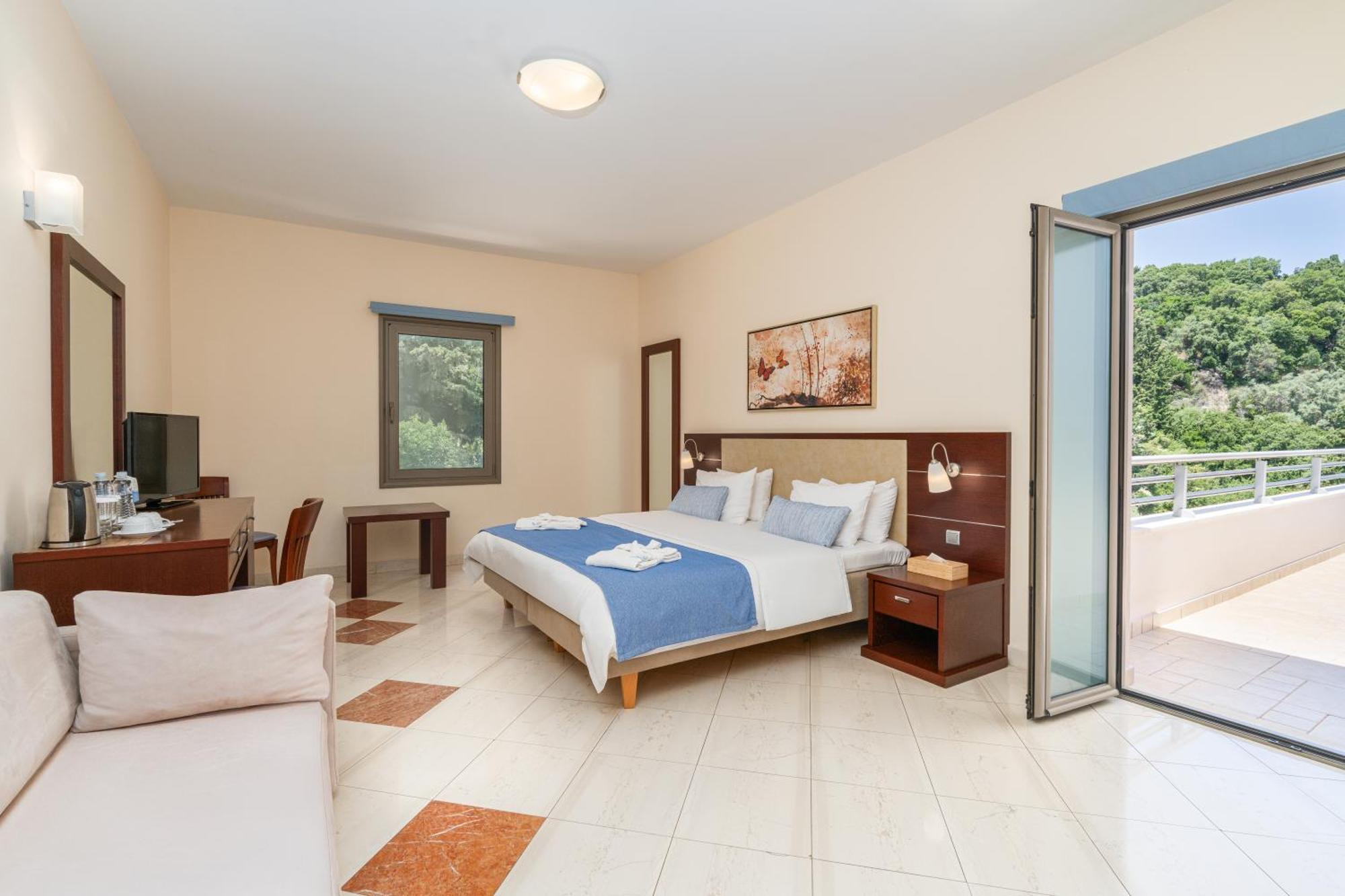 Superior Double or Twin Room Garden View