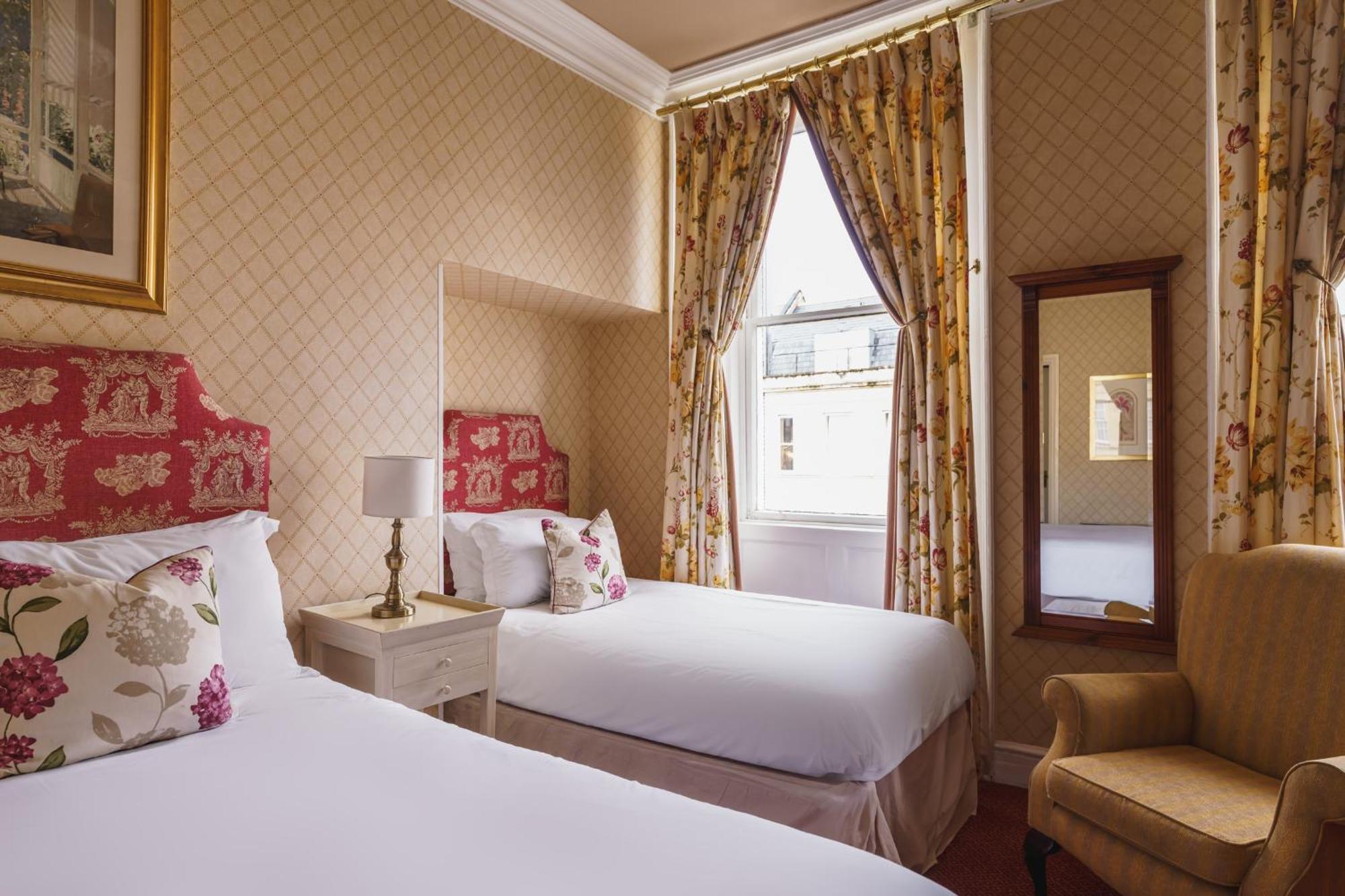 Triple Room,1742643589:JPEG