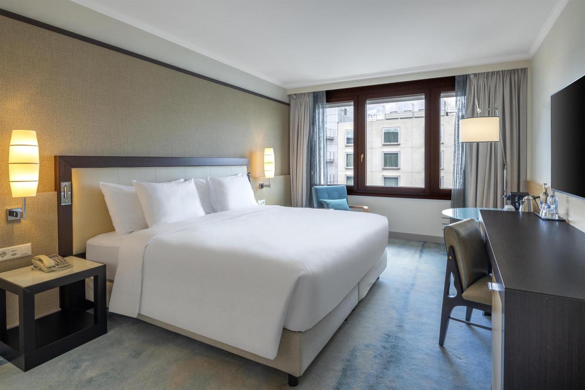 King Guest Room,1742574675:JPEG