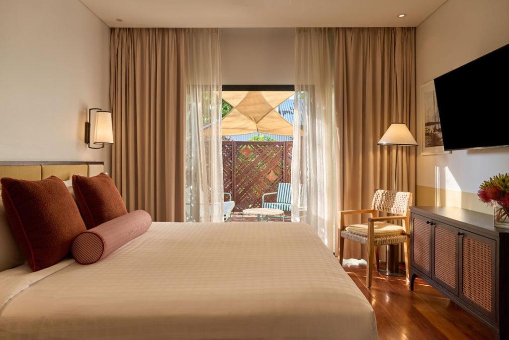 Courtyard Studio Suite