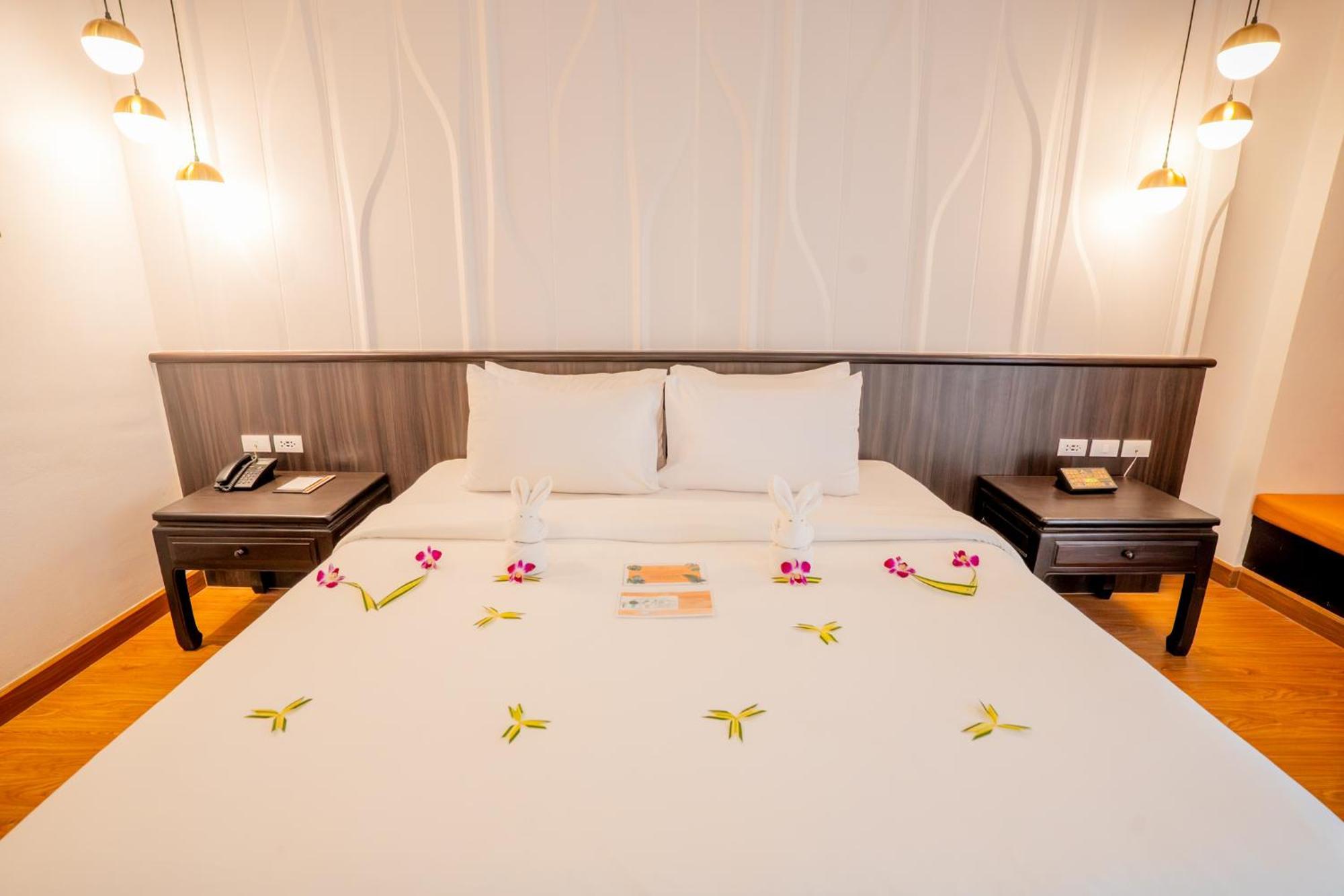 Deluxe Double or Twin Room
