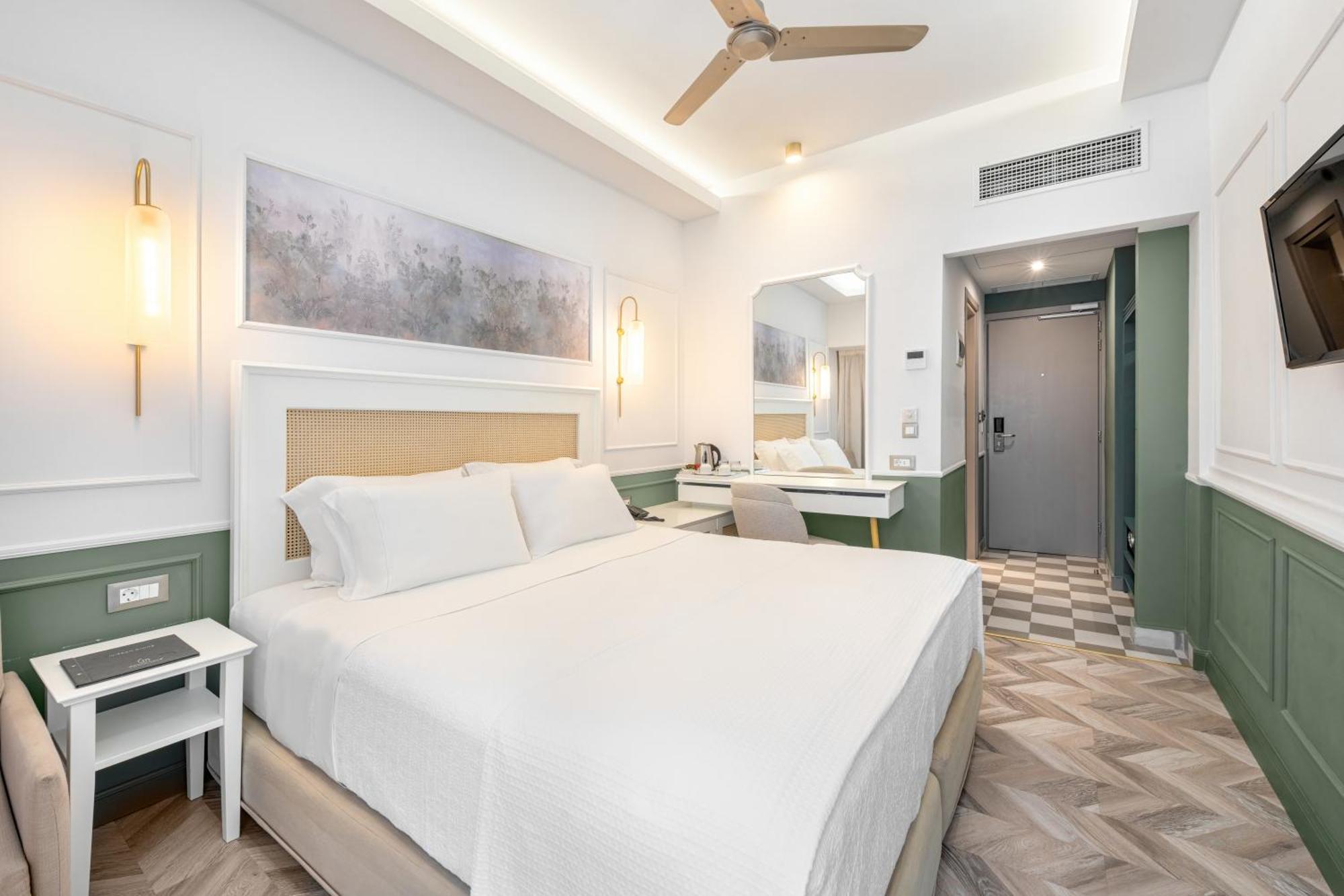 Chambre Double ou Lits Jumeaux - Accessible aux Personnes à Mobilité Réduite