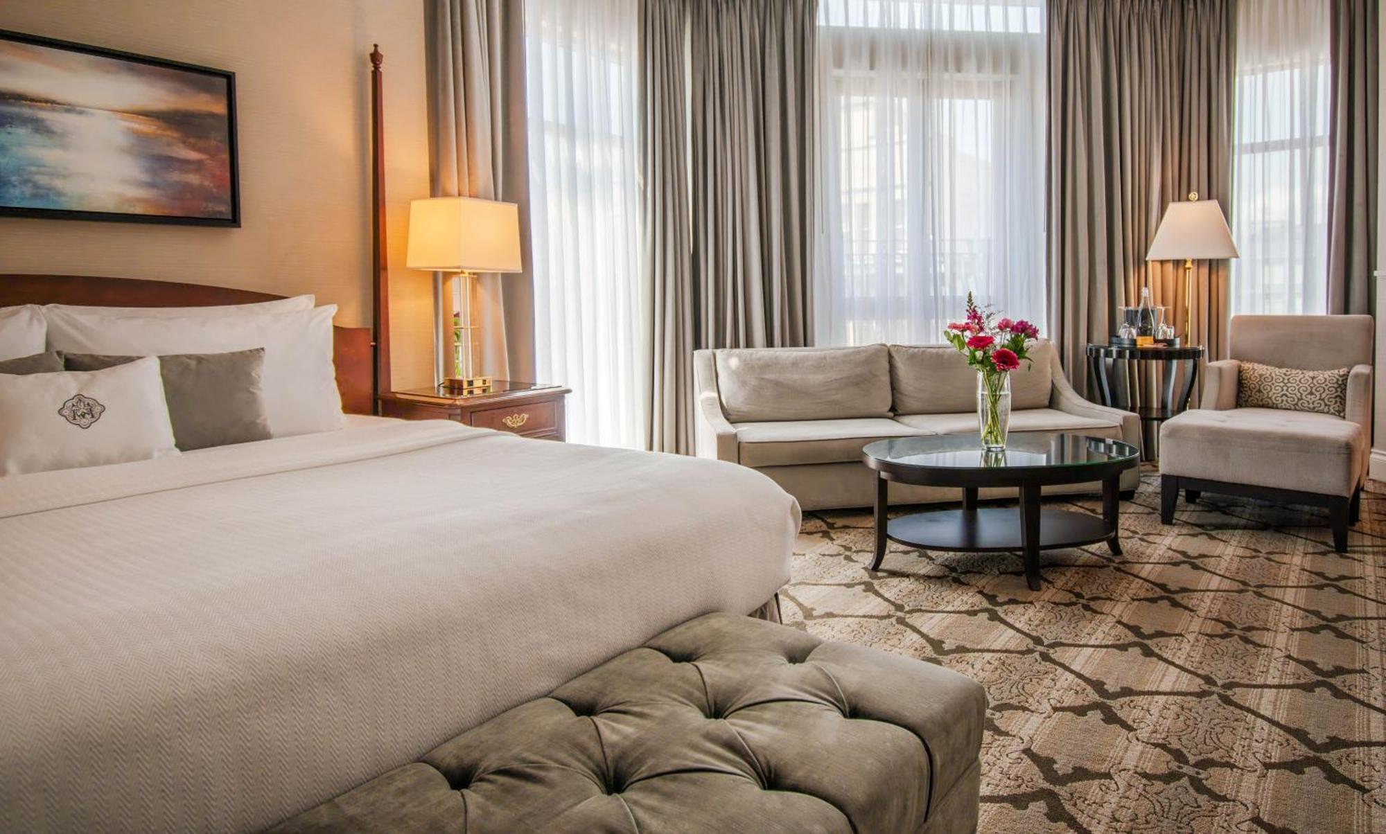 Signature Corner Room