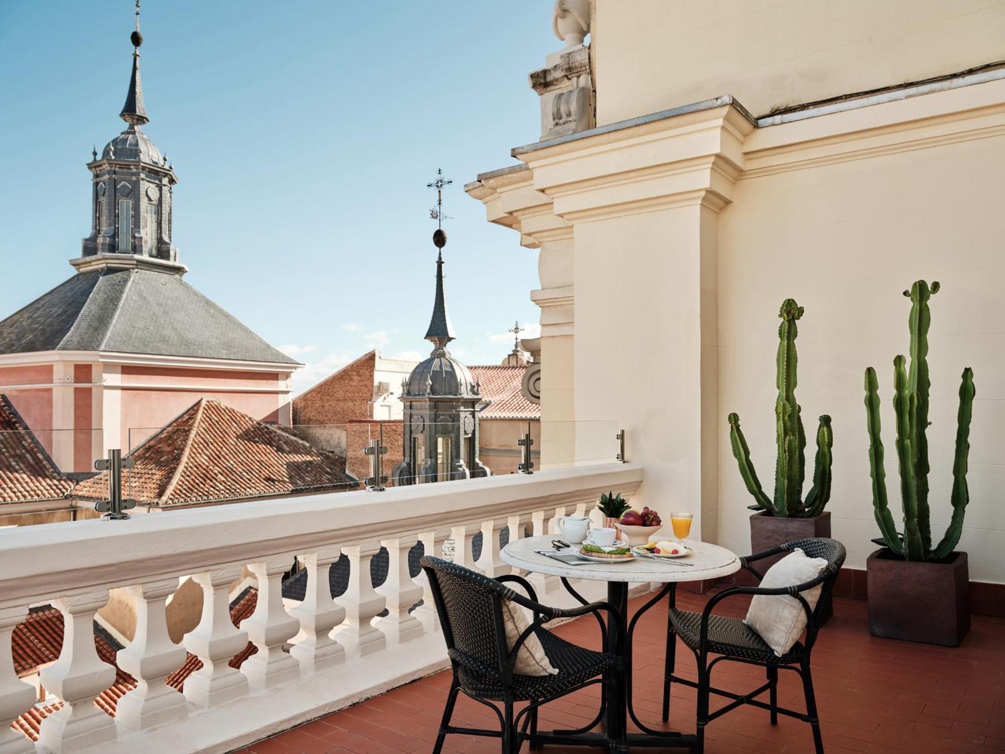 Deluxe Double Room Balcony