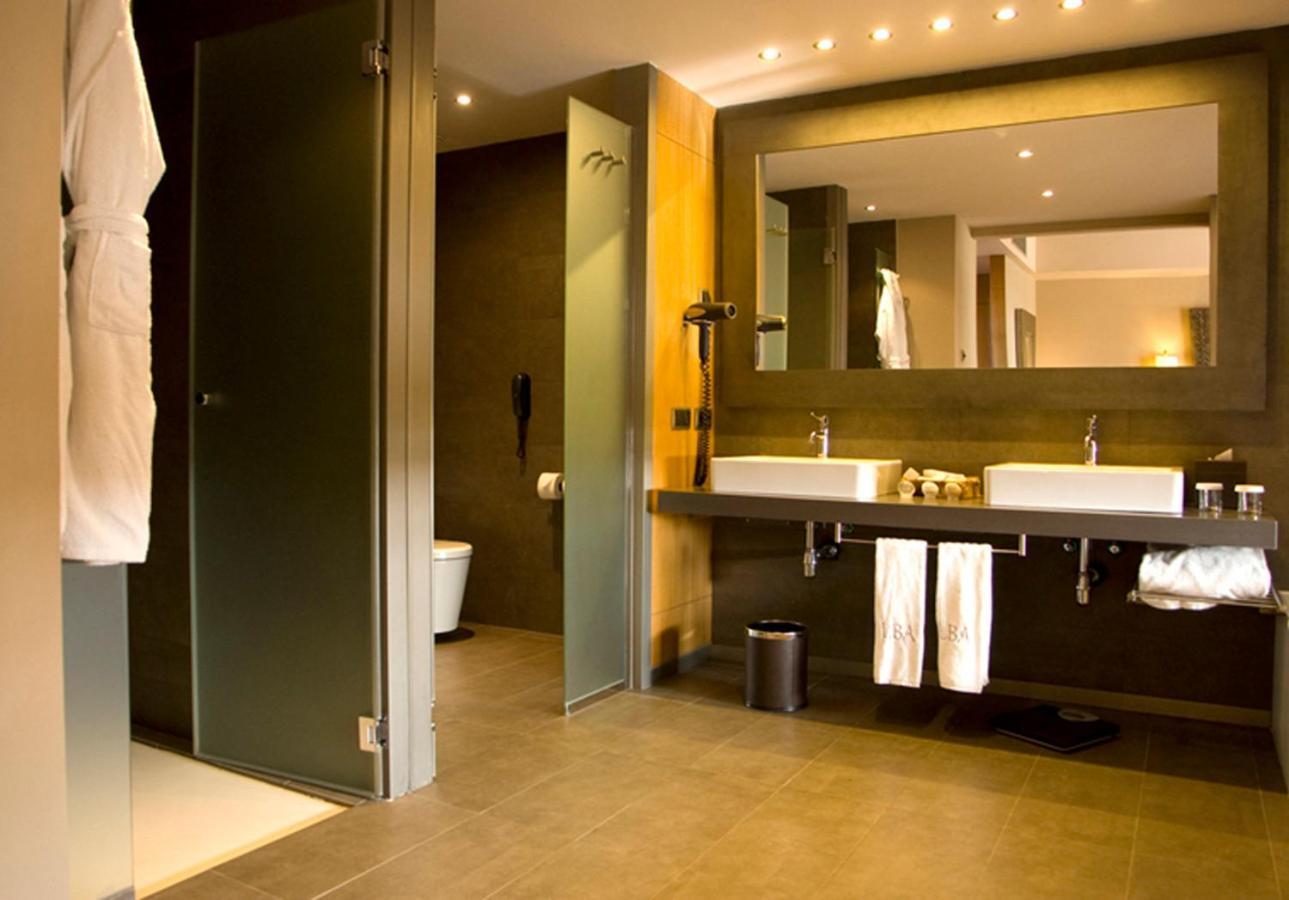 Senior Suite,1742650556:JPEG