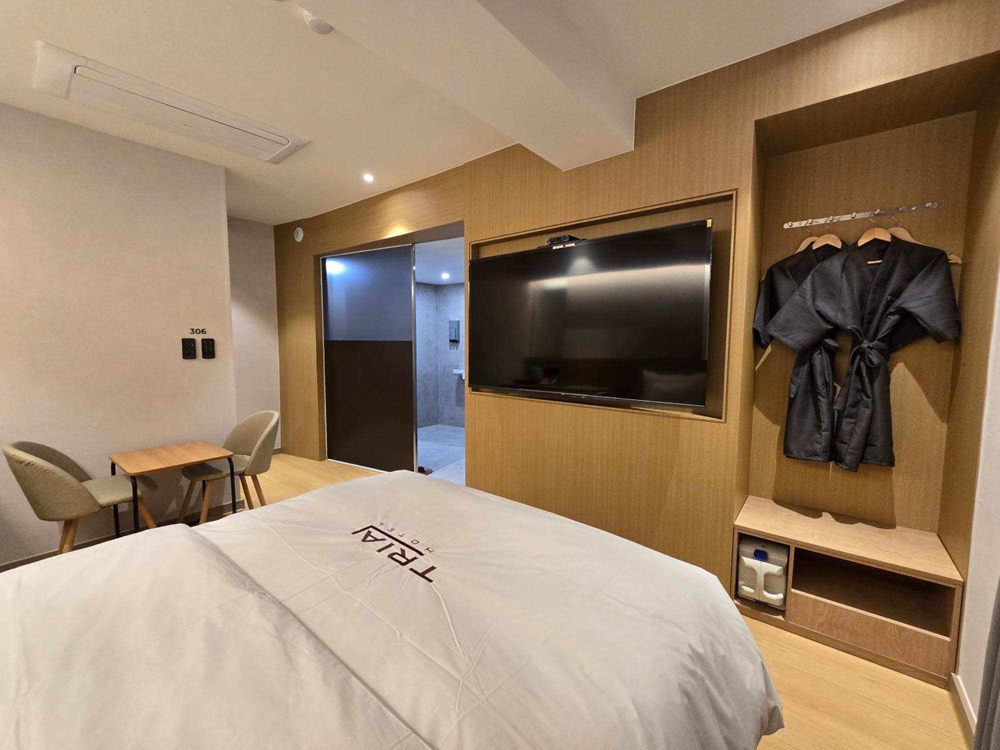 Superior Double Room,1742666998:JPEG