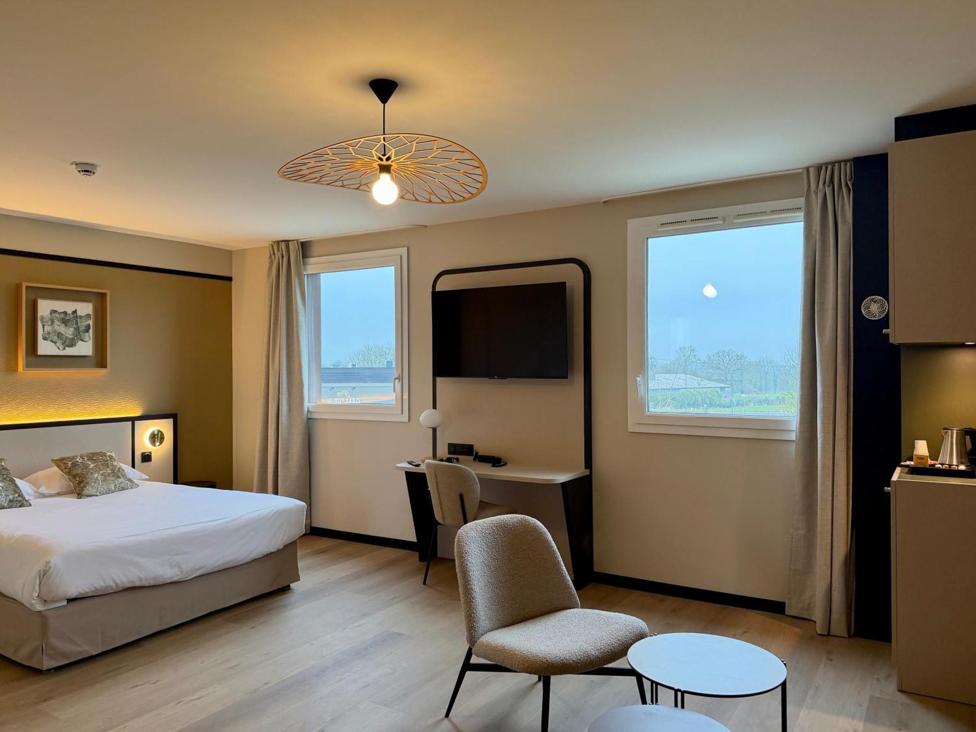 Deluxe Suite