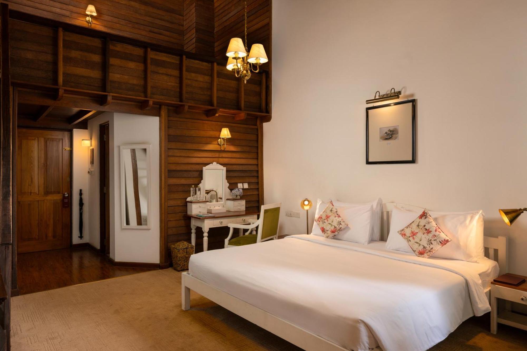 Deluxe Attic Room