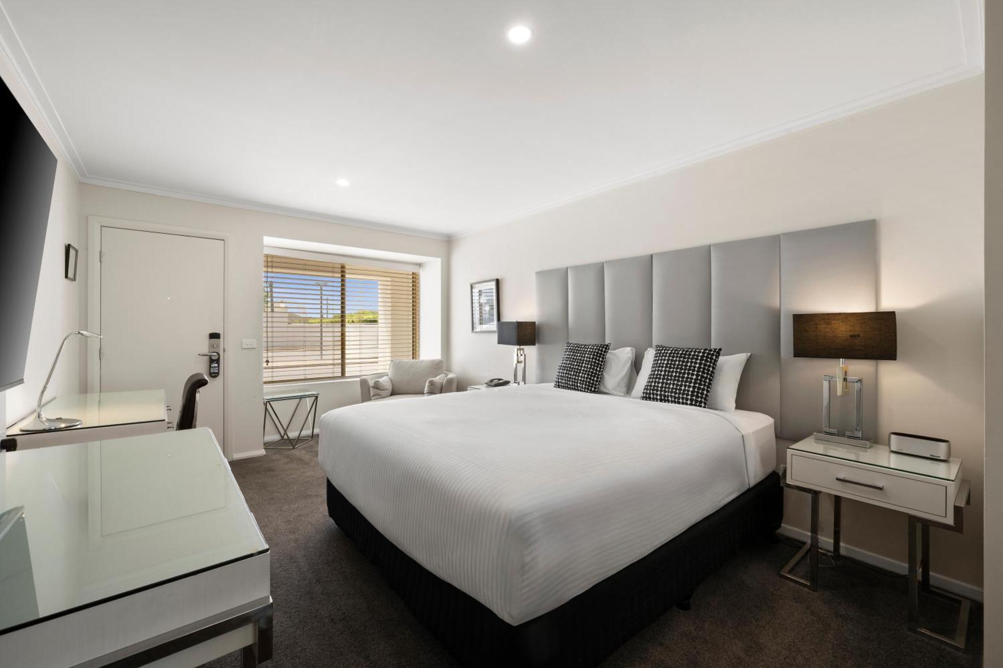 Deluxe King Room,1742717047:JPEG