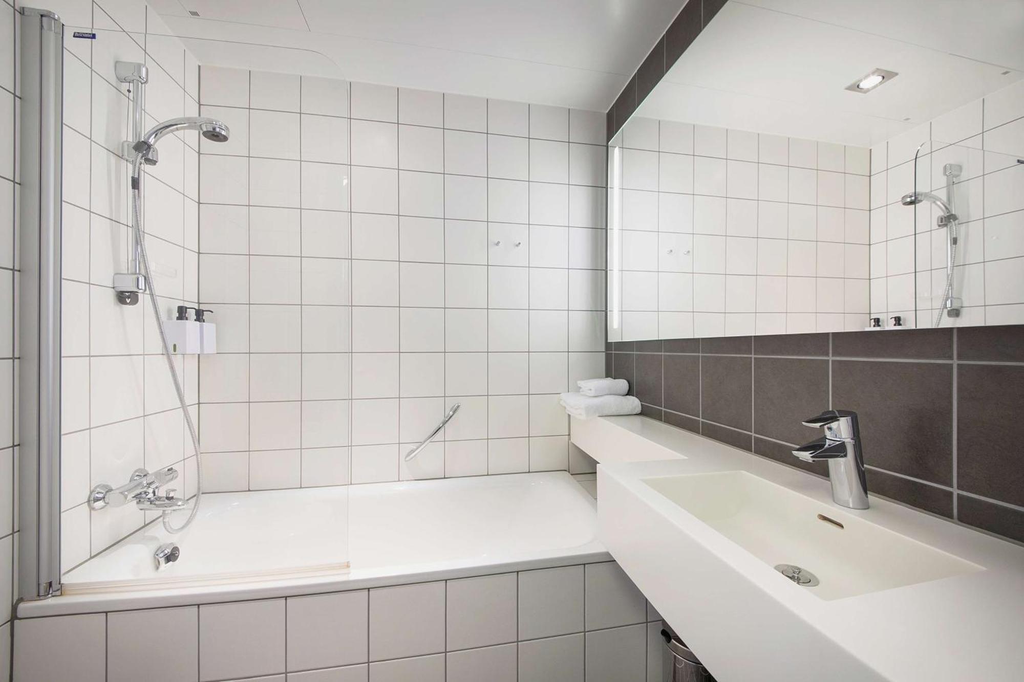 Single Room,1742723162:JPEG