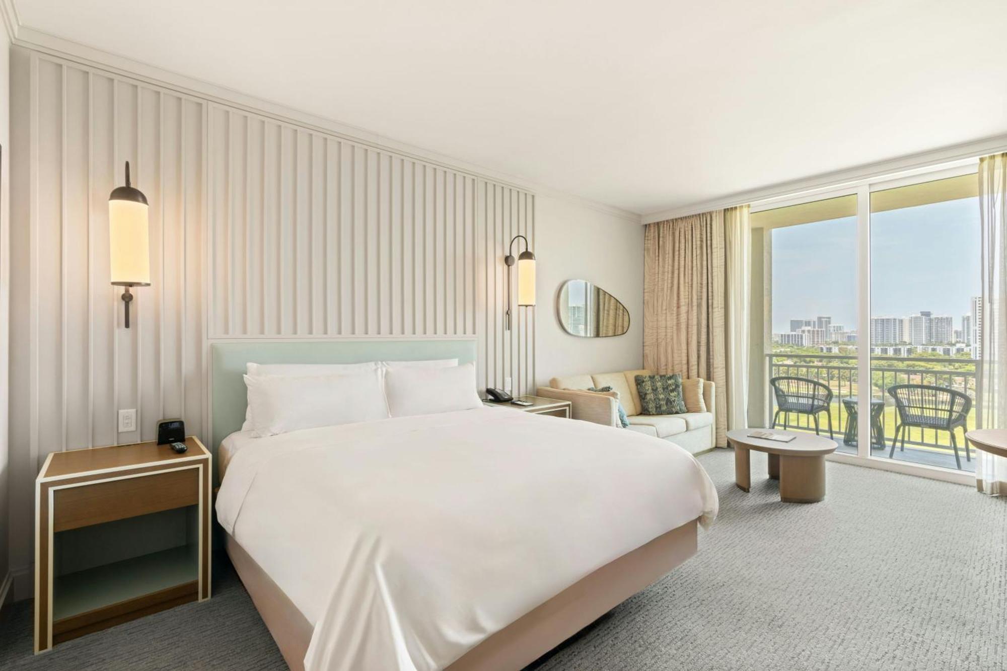 Golf View King Guest room 1 King Golf view Balcony