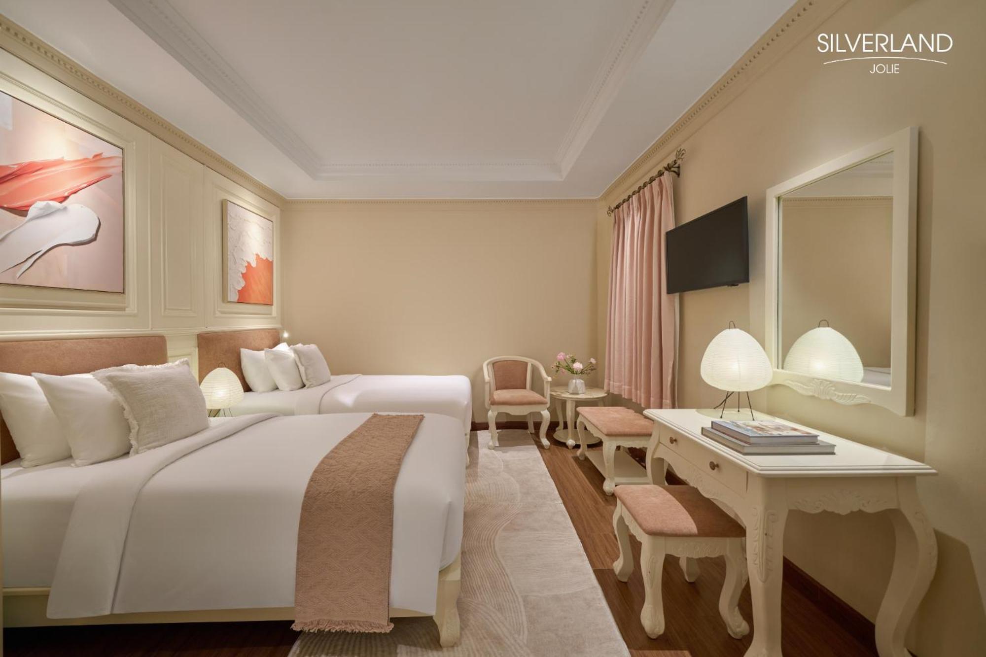 Deluxe Double or Twin Afternoon tea – No Window,1742736758:JPEG