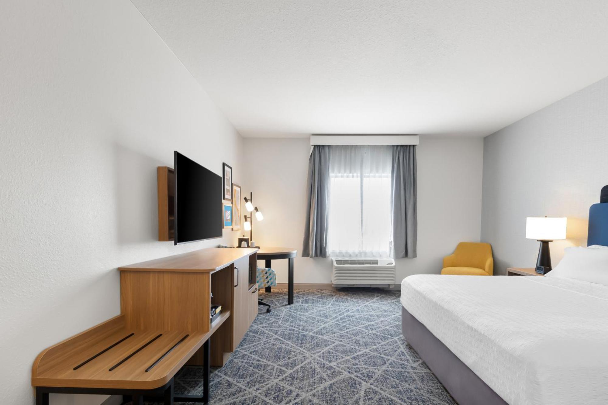 King Room with King Bed - Non-Smoking,1742758317:JPEG