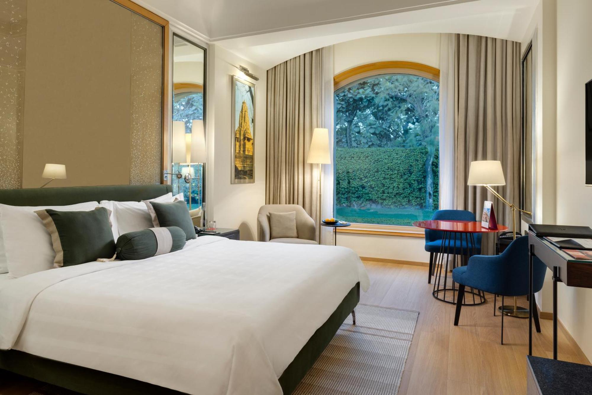 Superior Garden View Room King