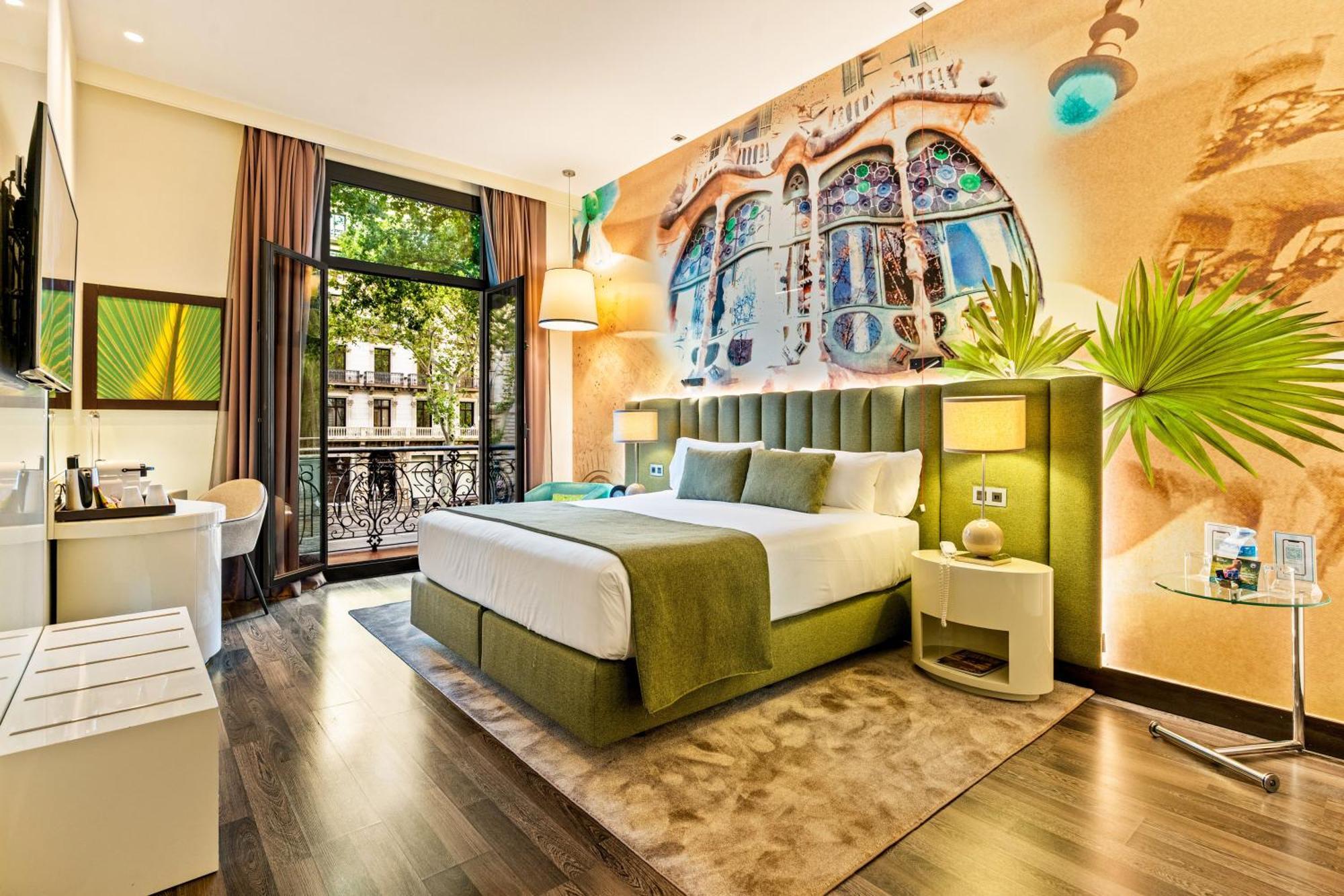 Premium King Room City View