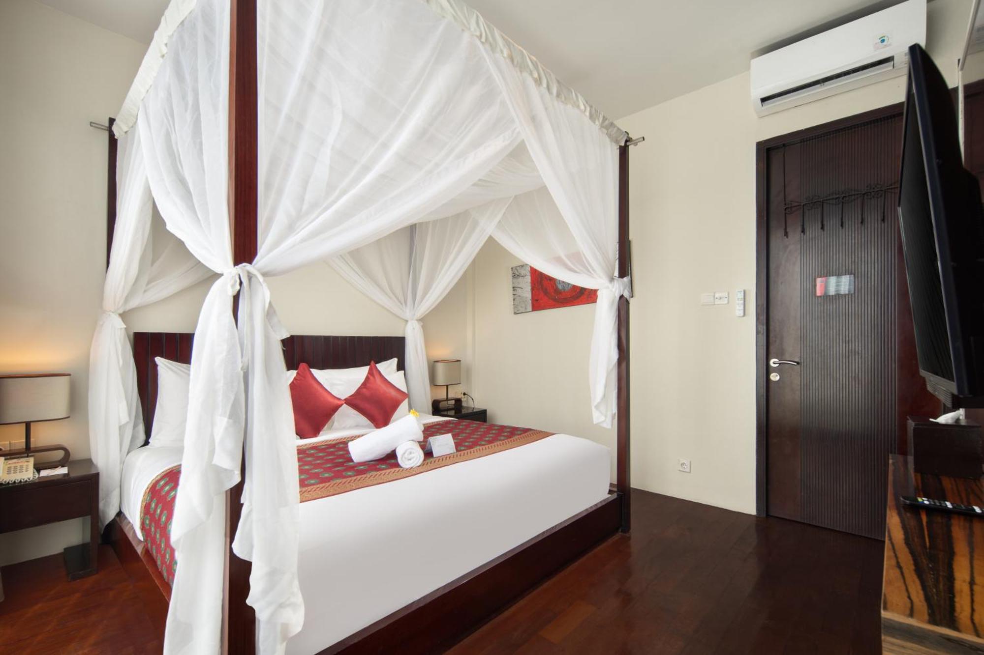 Loft Suite with Private Pool