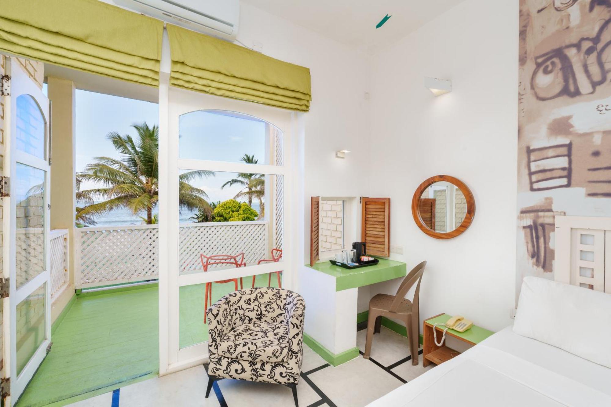 Standard Room Sea View – Two Complimentary Local Cocktails at Sundown
