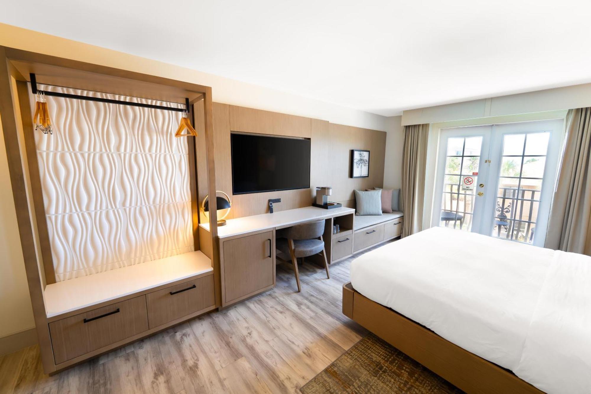 King Room Balcony Partial Ocean View