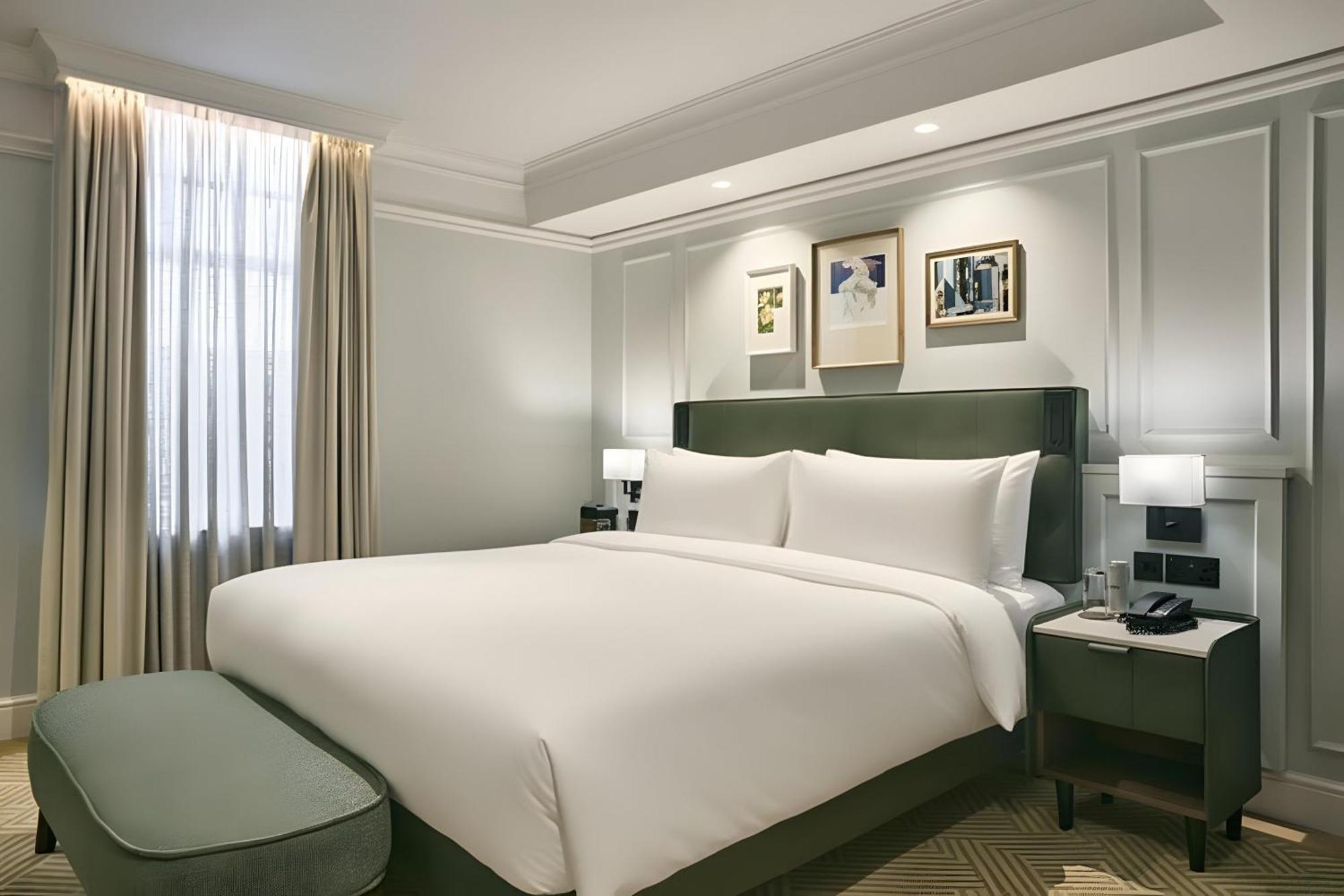 Premium King Room