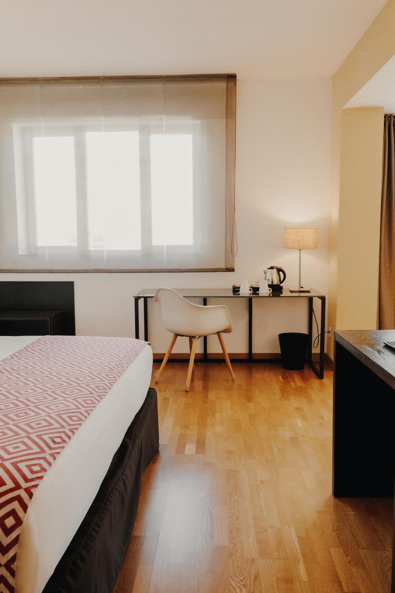 Family Room,1746819613:JPEG